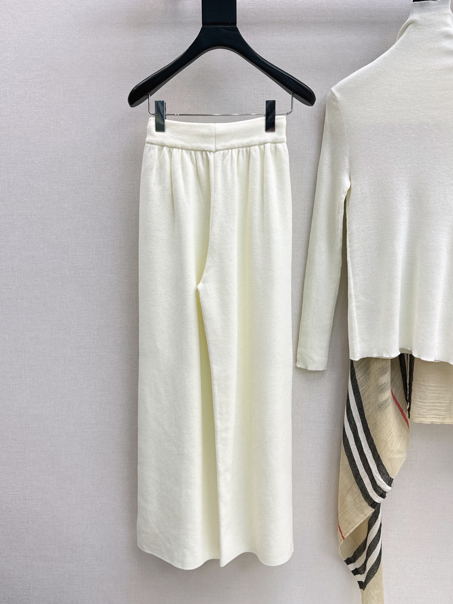 Bur 26fw knit basic tee check shawls pants set