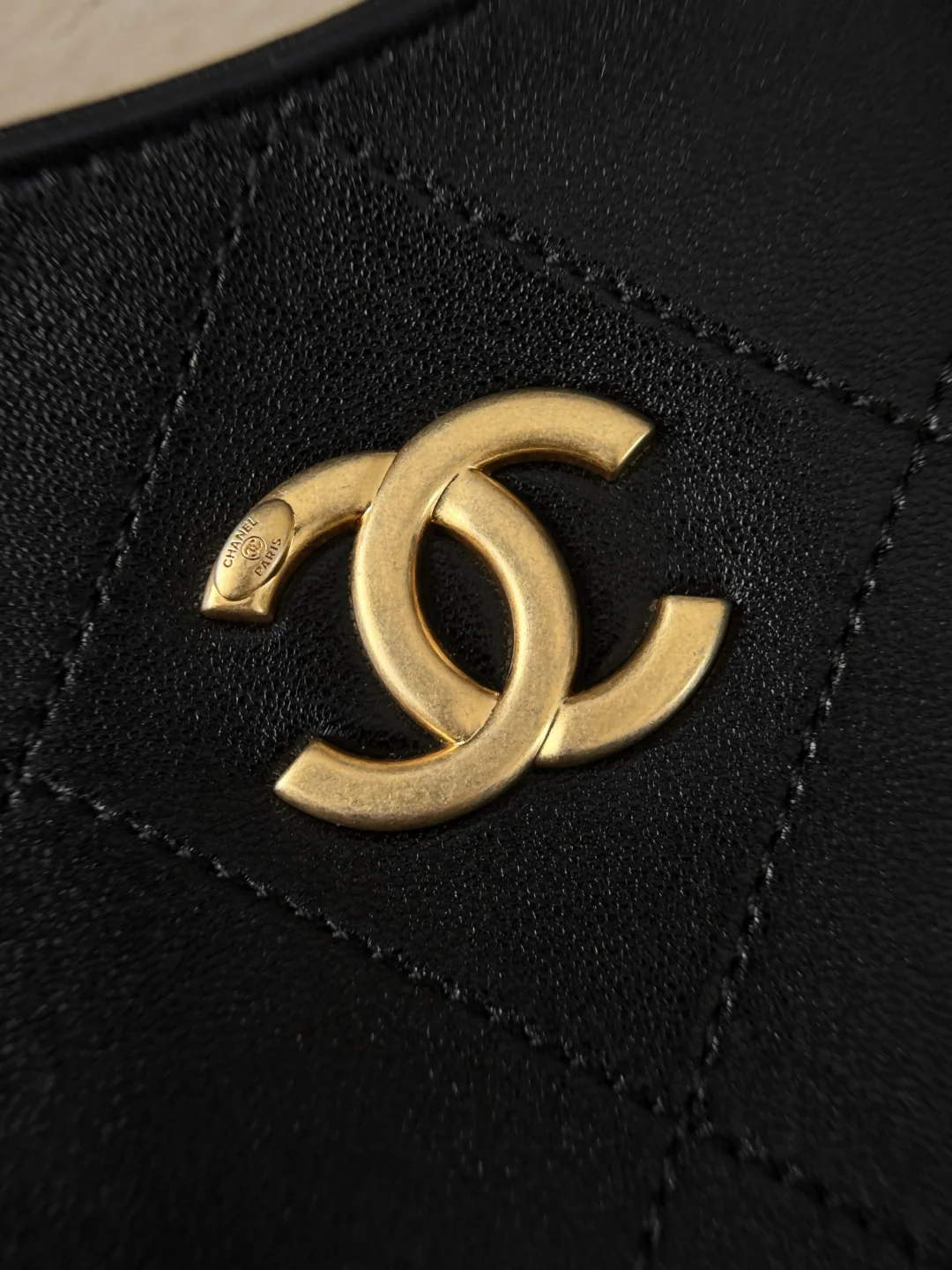 Chan 26C hobo handbag
