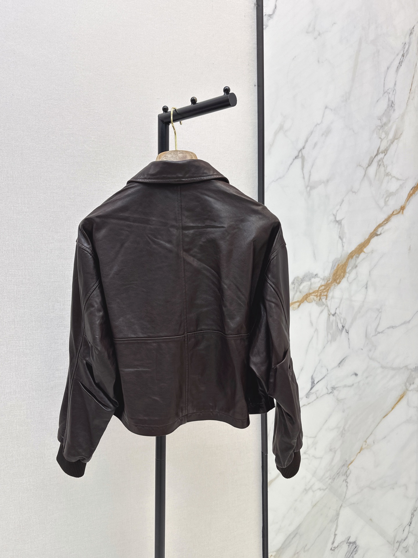 Brun 26fw cropped leather jacket