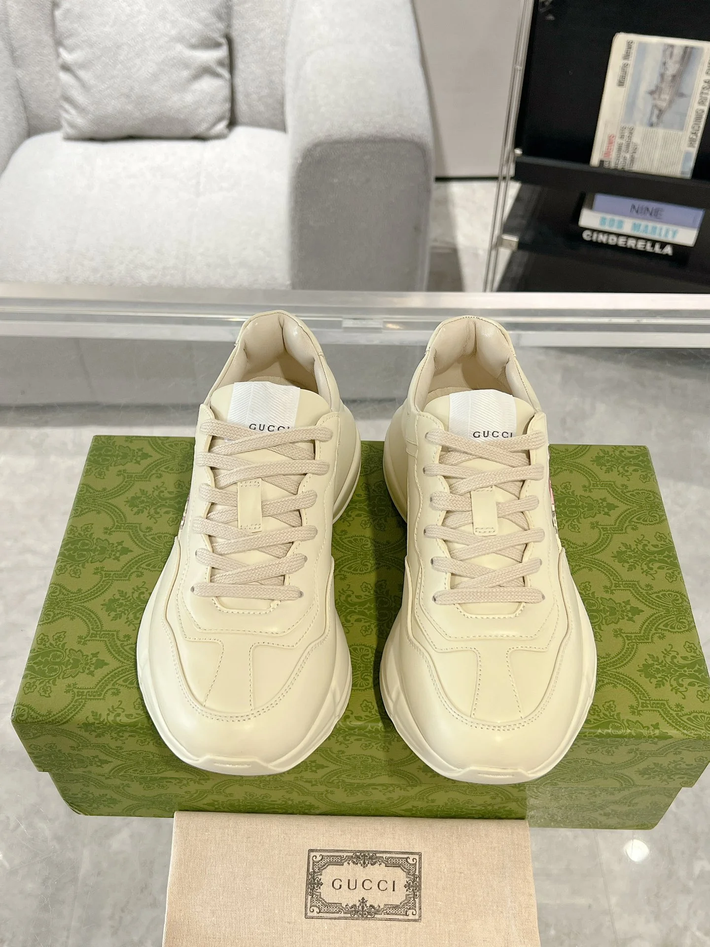 Gucc 25fw rhyton series dad's shoes