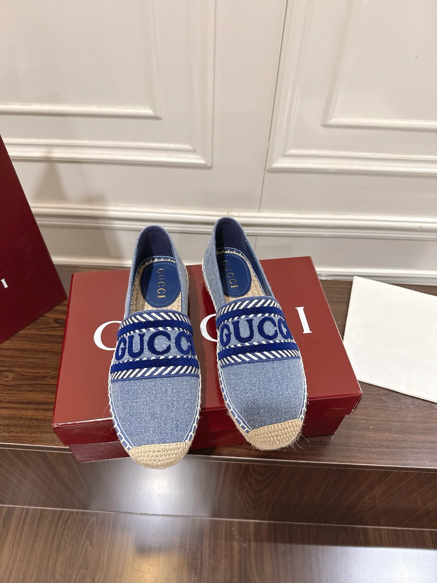 Guc 25fw espadrilles