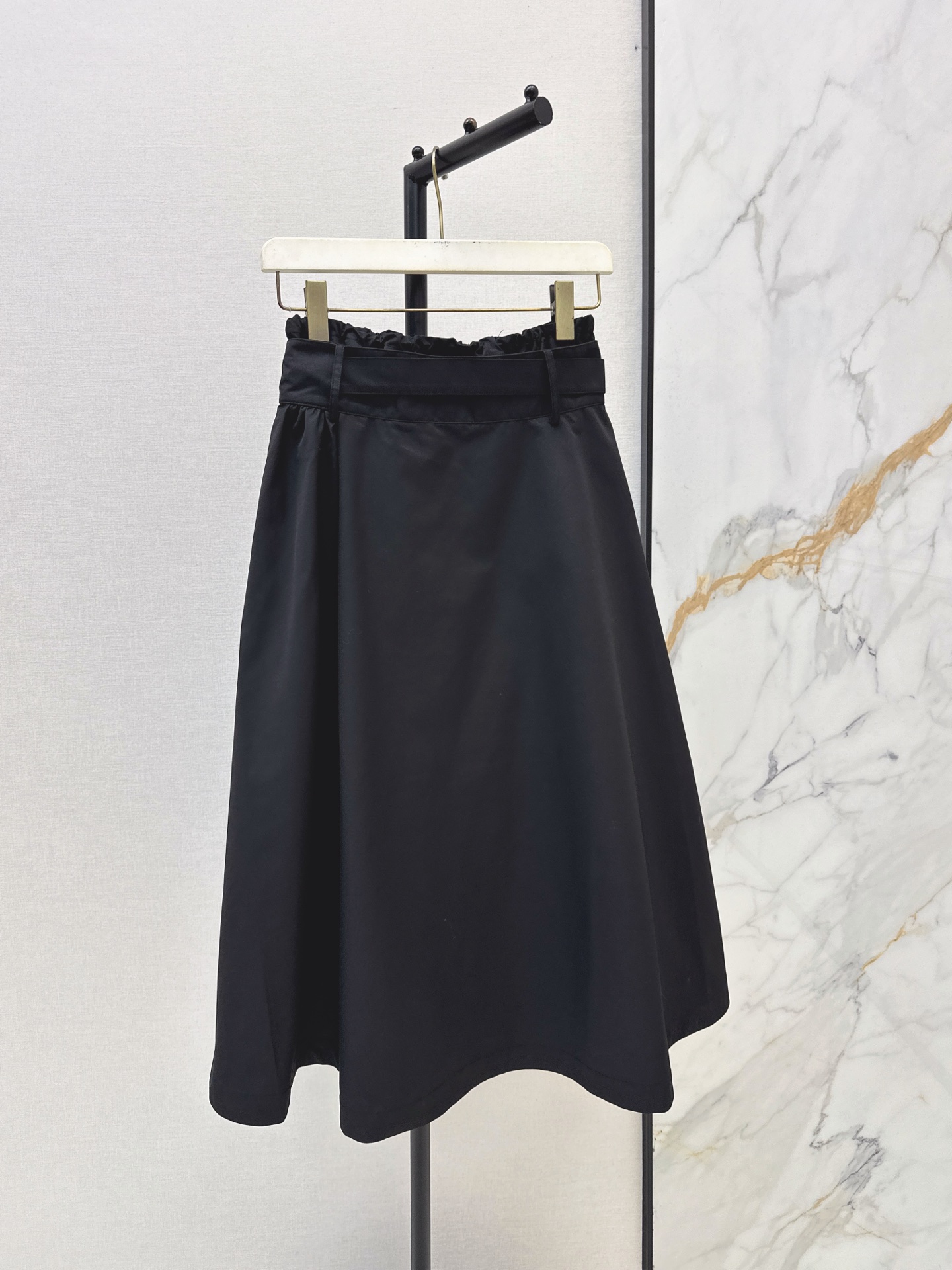 Loe 26fw pleated skirt