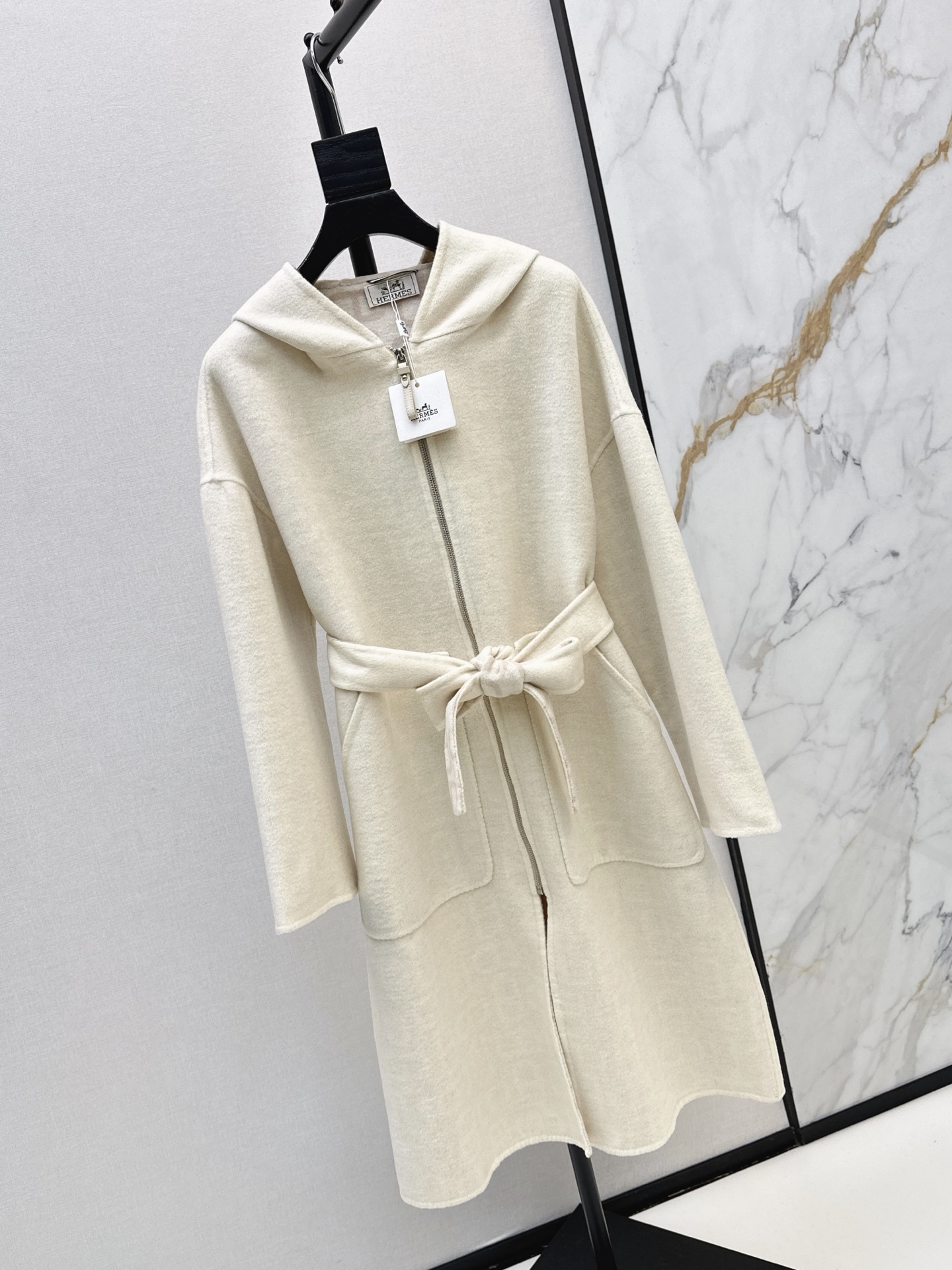 Her 26fw cashmere overcoats