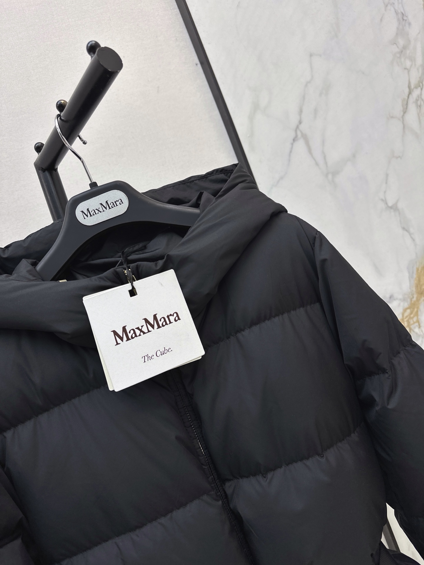 Max 26fw hooded down jacket