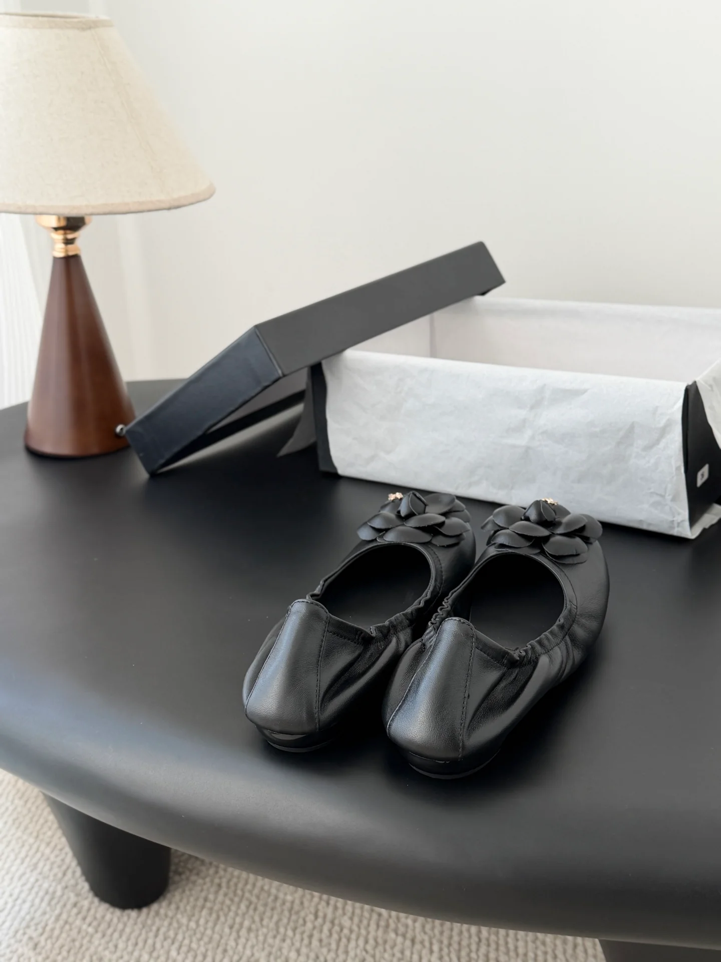 Chan 26K camellia flats