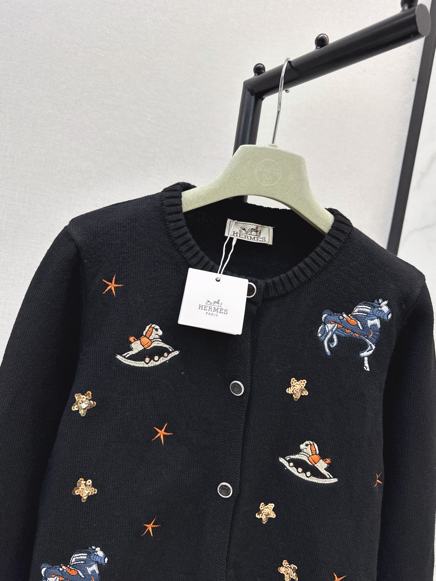 Her 26fw embroidery knit cardigan