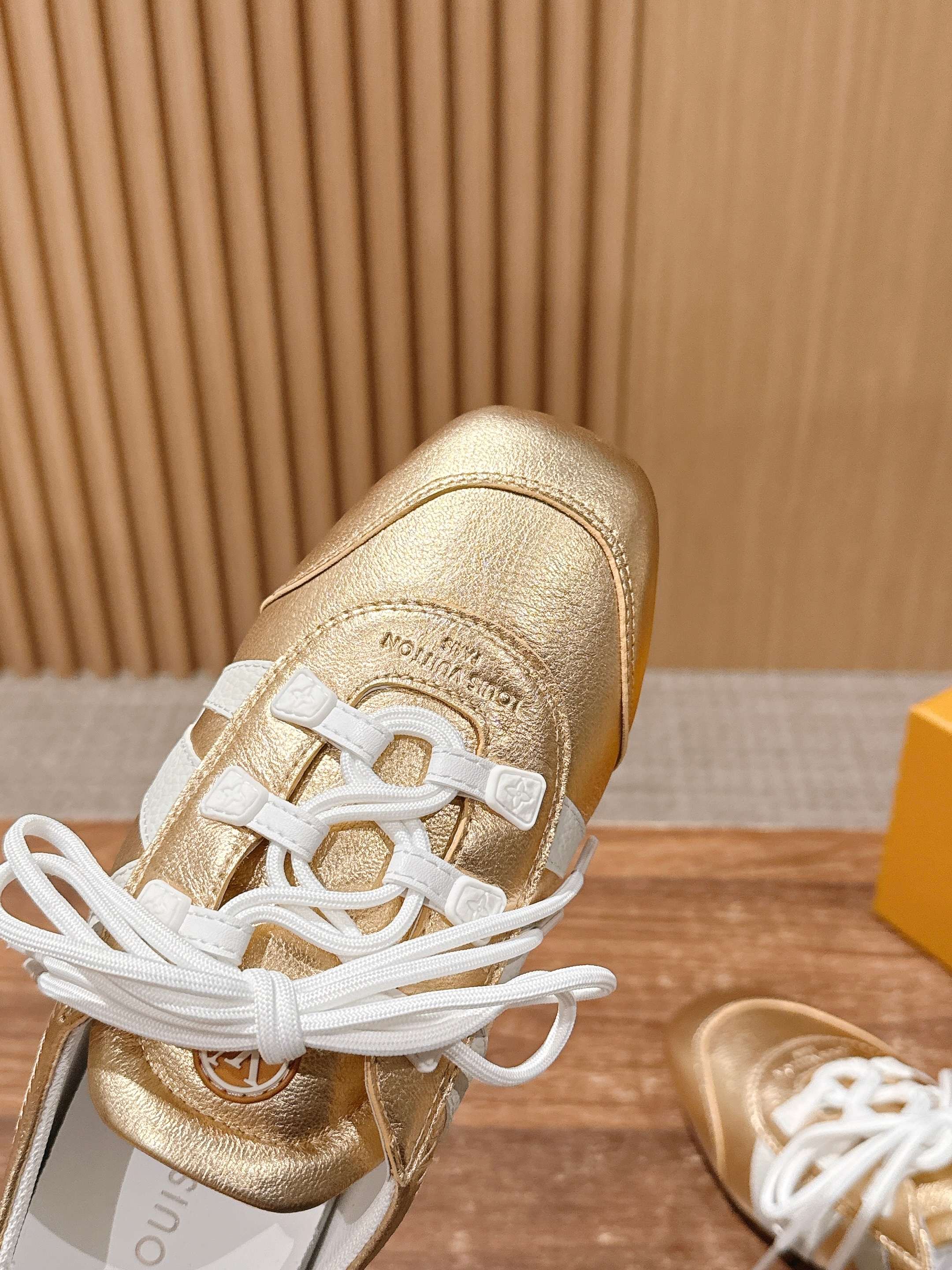 Loui 25fw sneaker