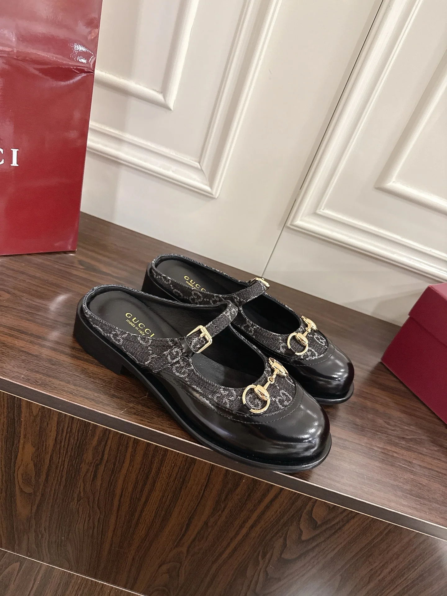 Guc 25fw mary jane mules shoes