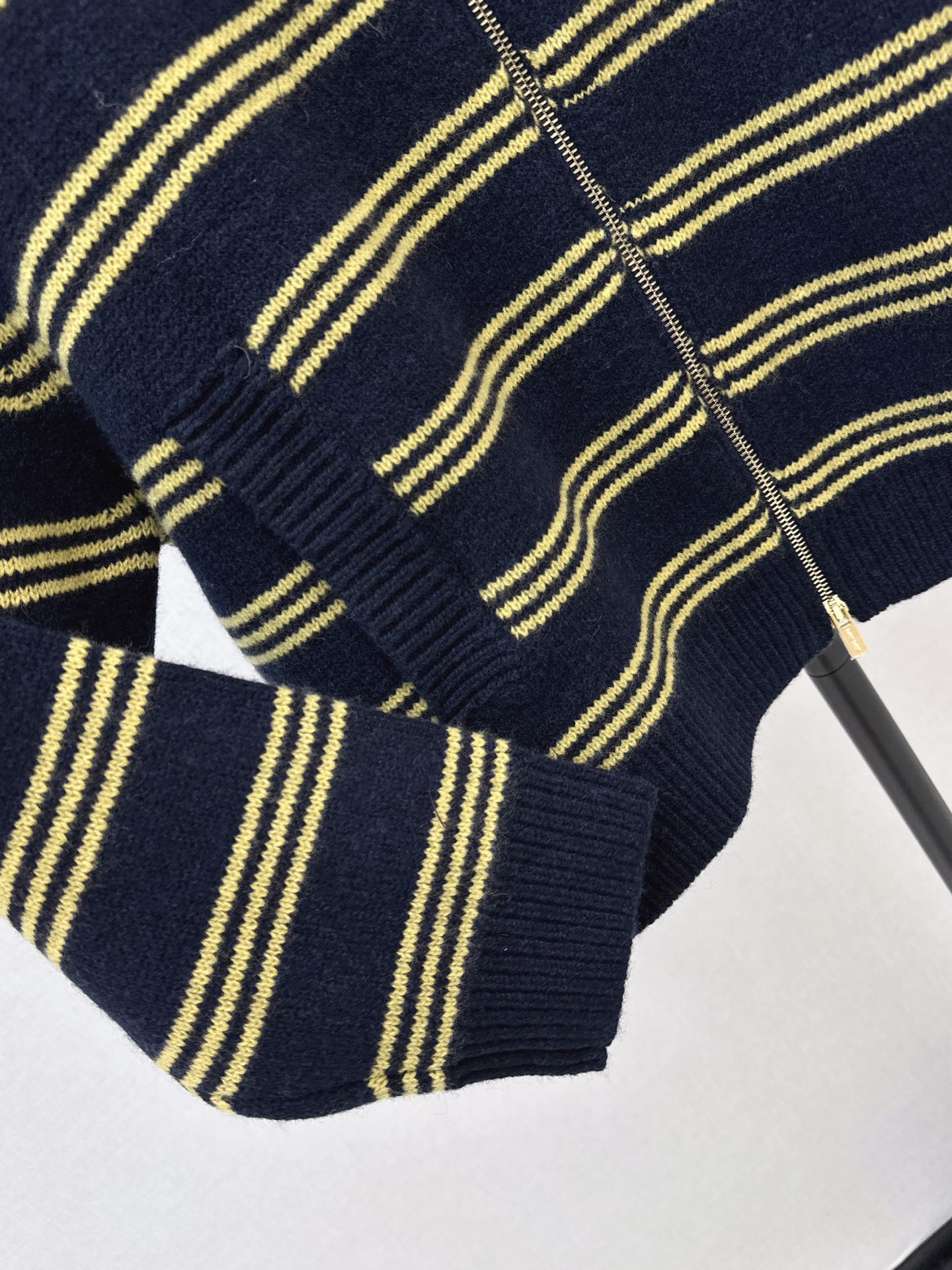 Miu 26fw stripe zipper cardigan