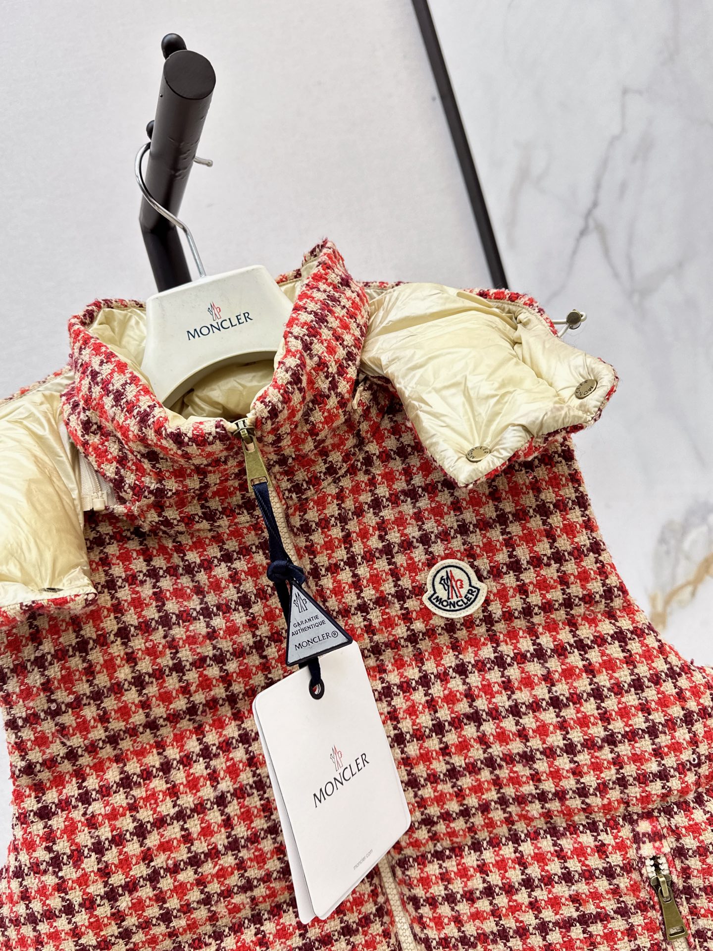 Monc 26fw houndstooth down vest
