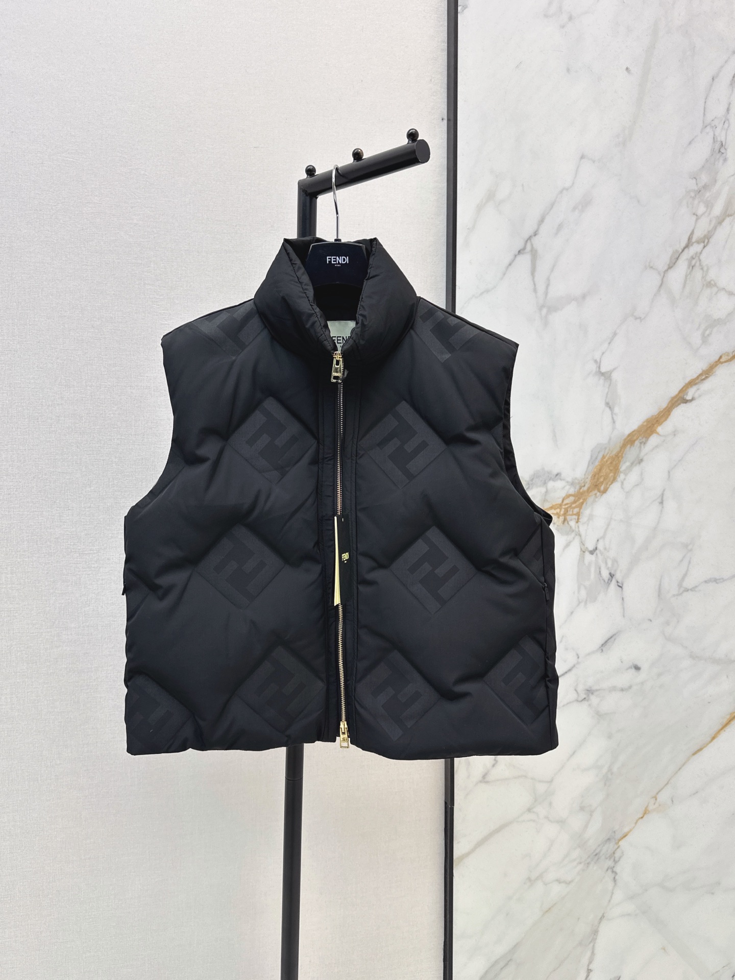 Fen 26fw down vest
