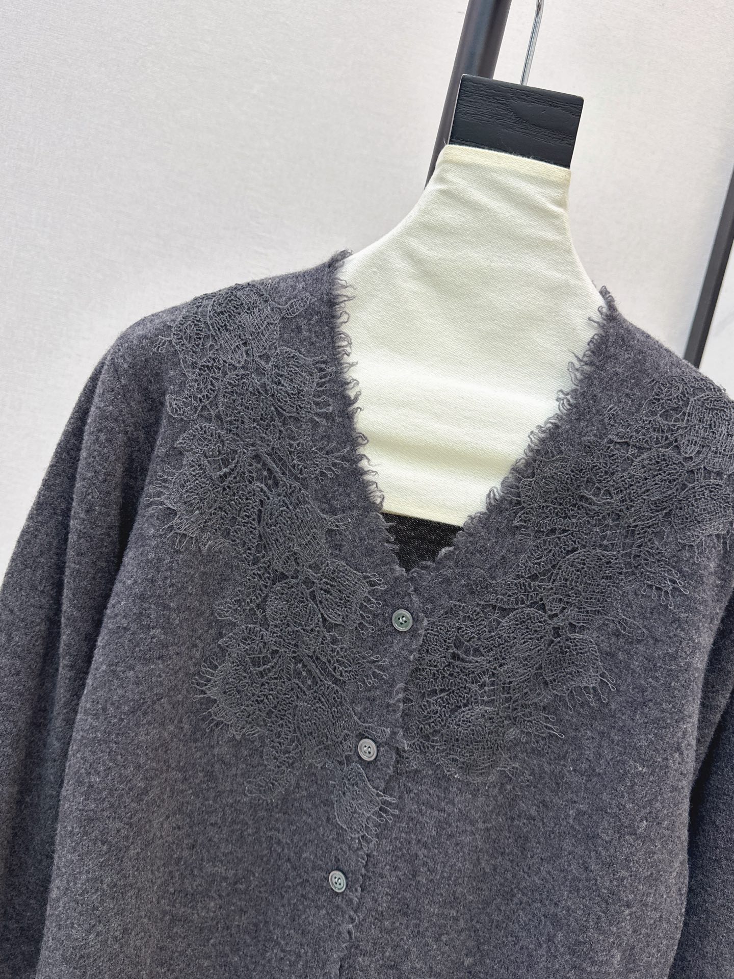 ES 26fw knit cardigan