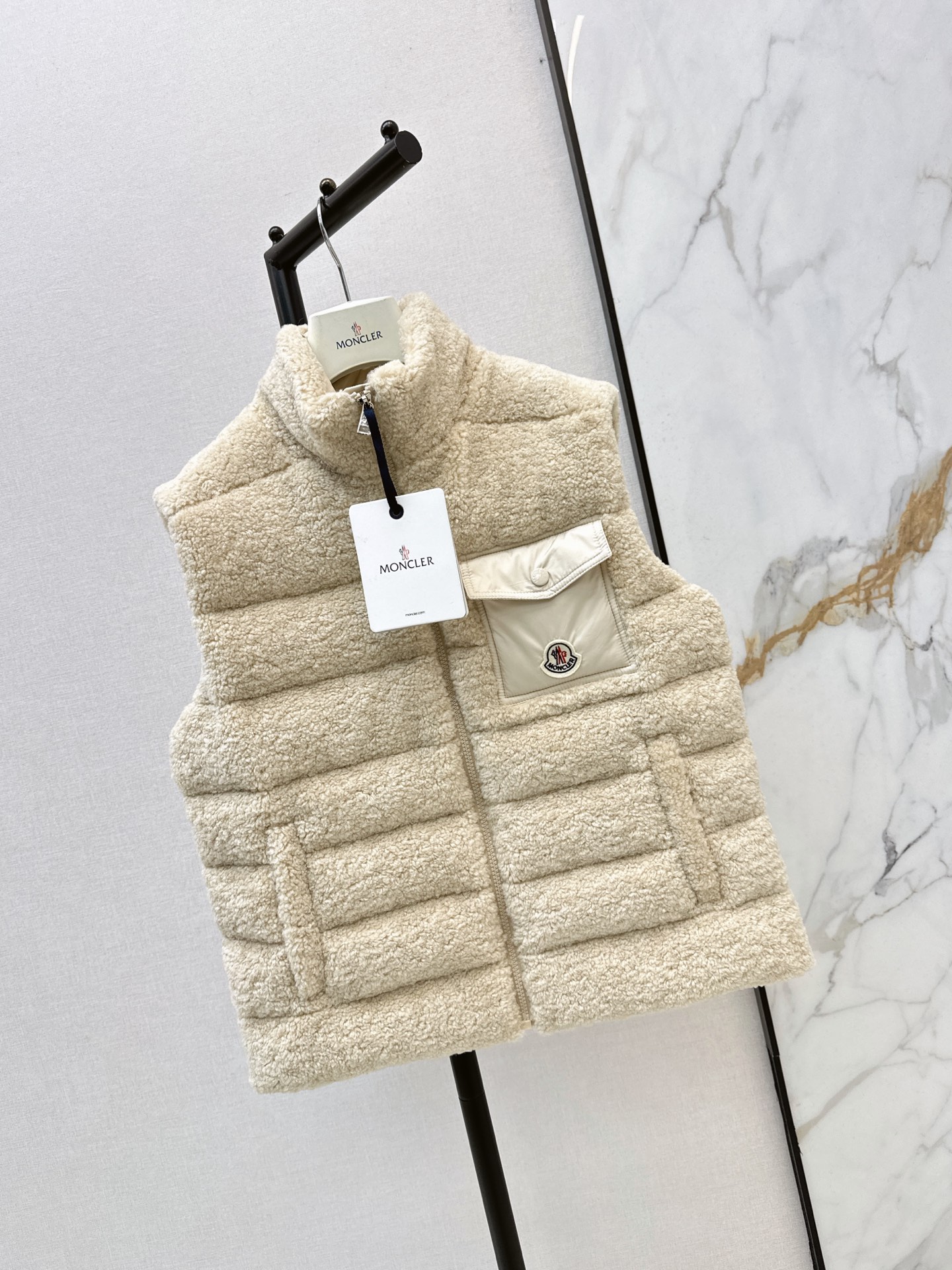 Monc 26fw shearling-fleece down vest