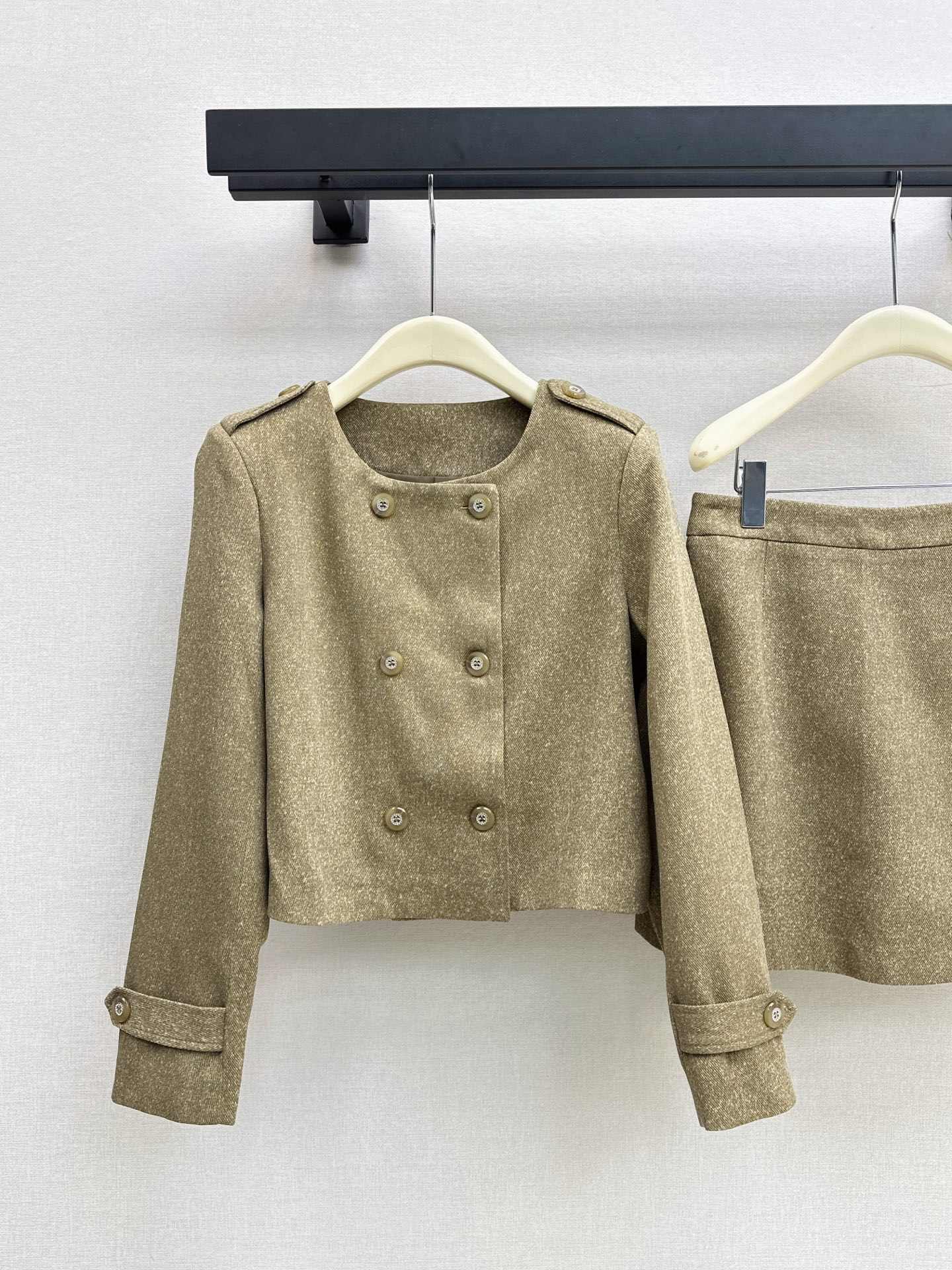 Chan 26fw cropped jacket jacket A-line skirt sets