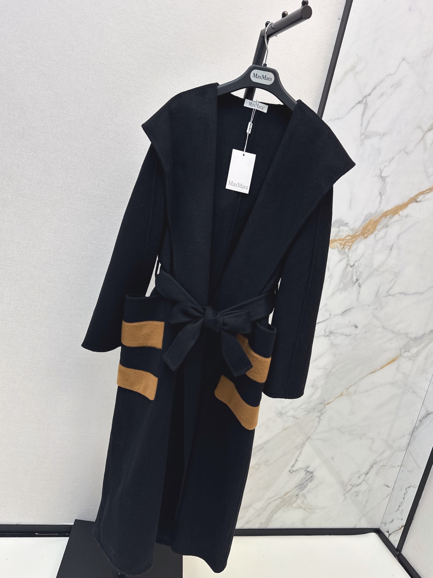 Max 26fw woolen hooded overcoats