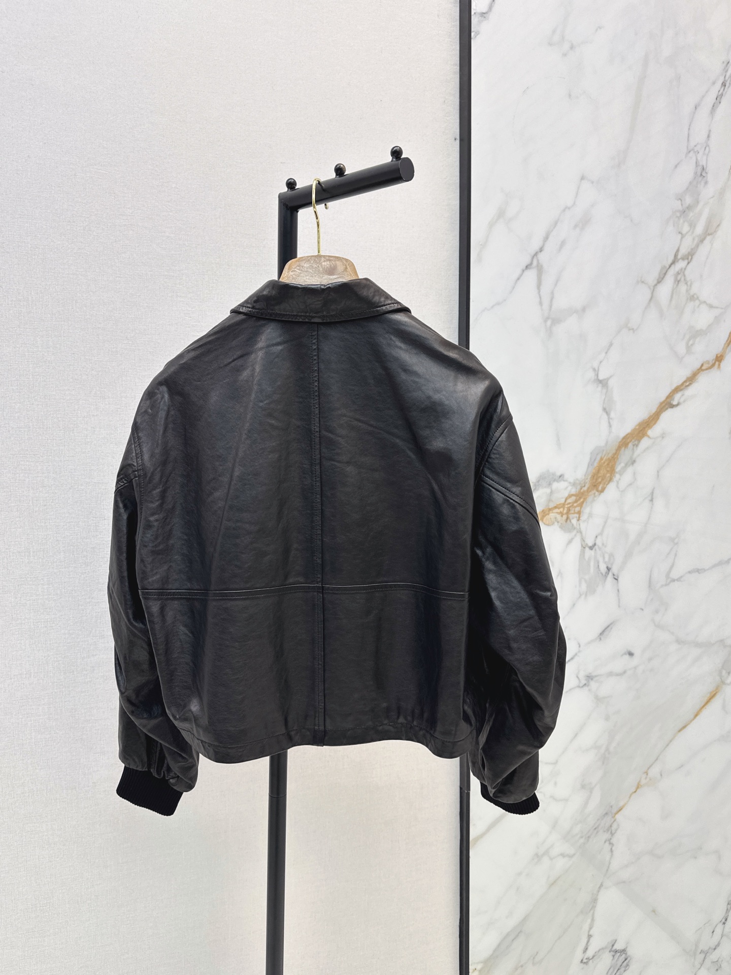 Brun 26fw cropped leather jacket