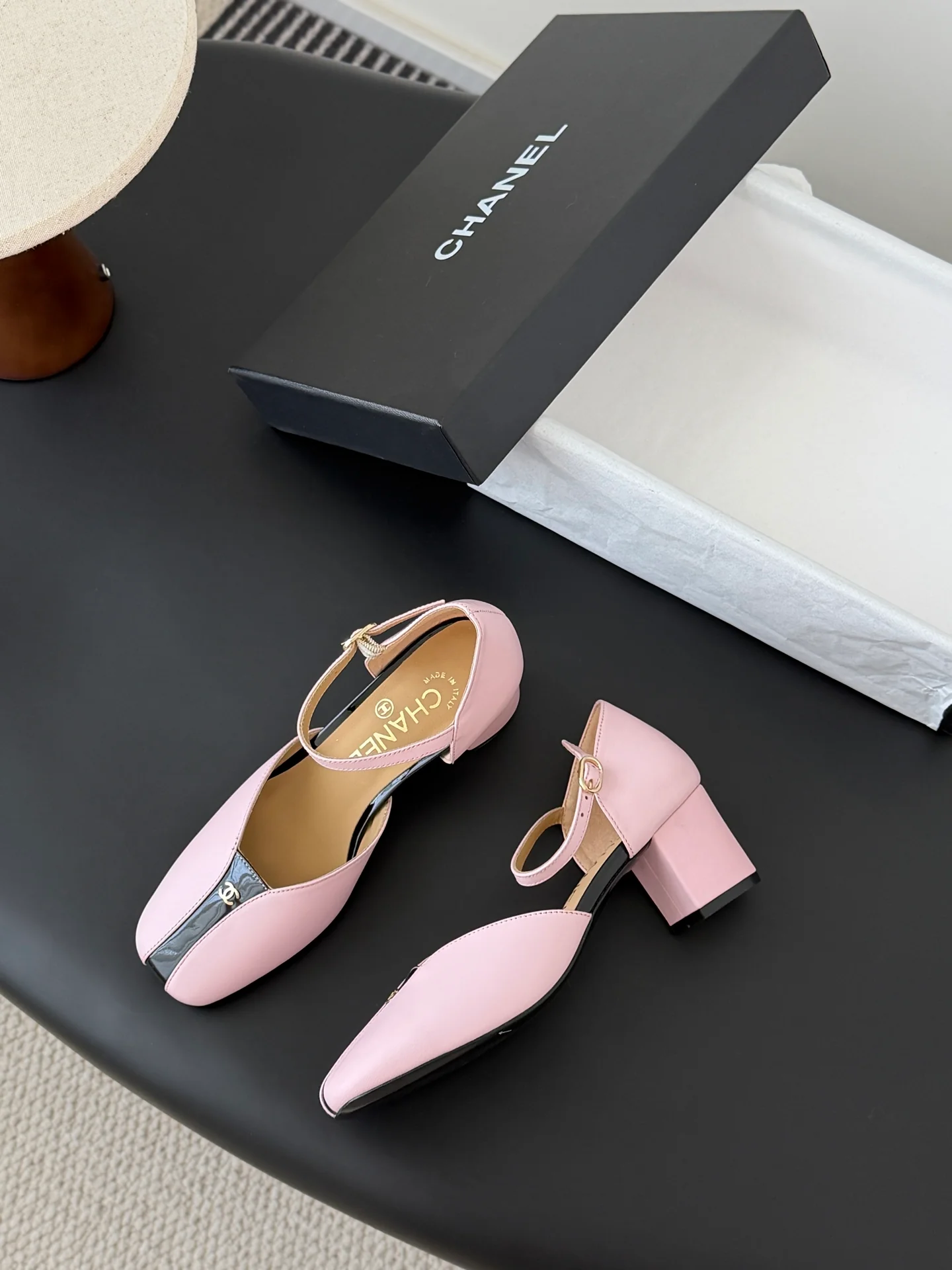 Chan 26ss chunky heels