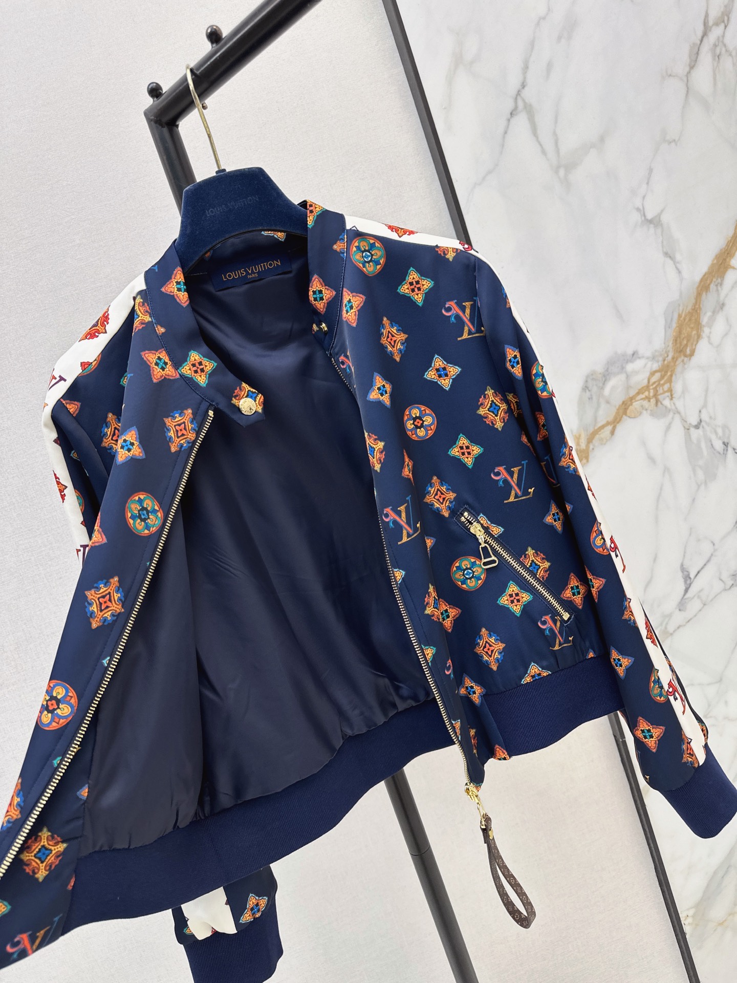 Loui 26fw print jacket
