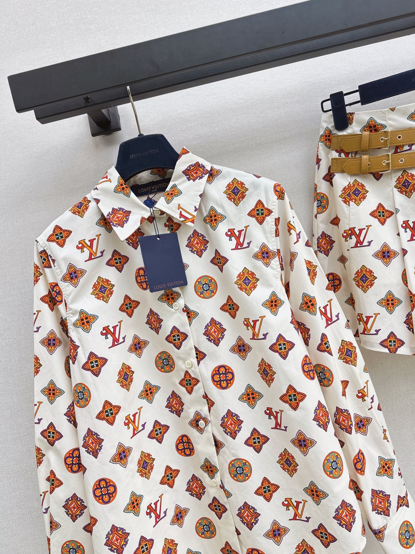 Loui 26fw print shirt skirt sets