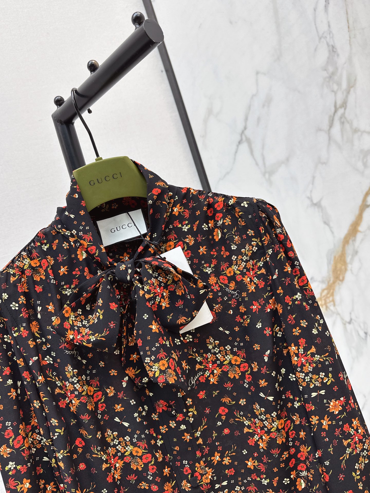 Guc 26fw ribbon shirt
