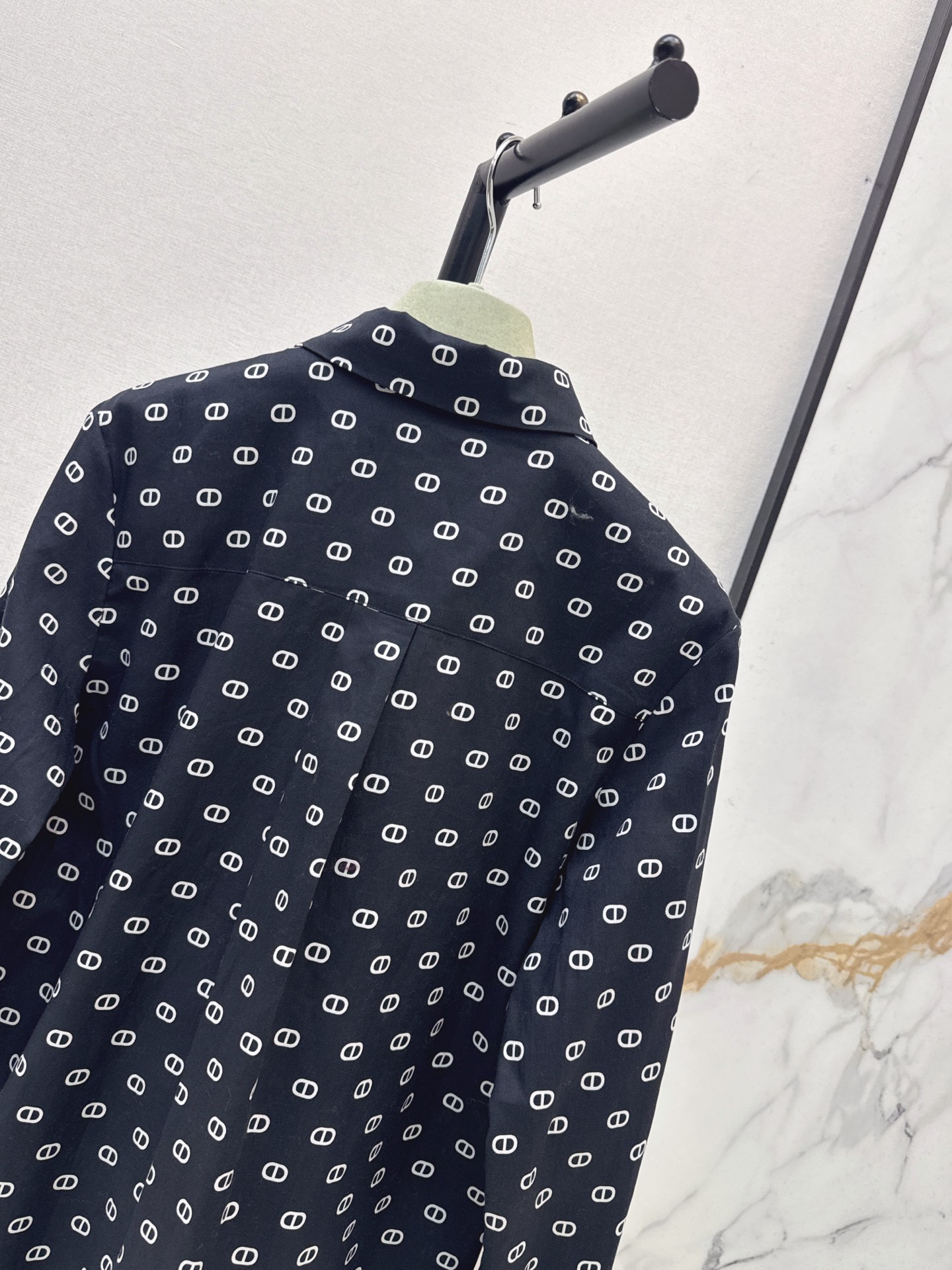 Her 26fw print shirt