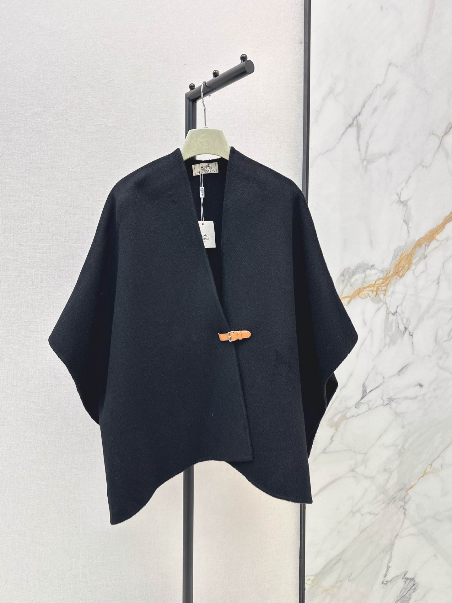 Her 26fw woolen cape jacket
