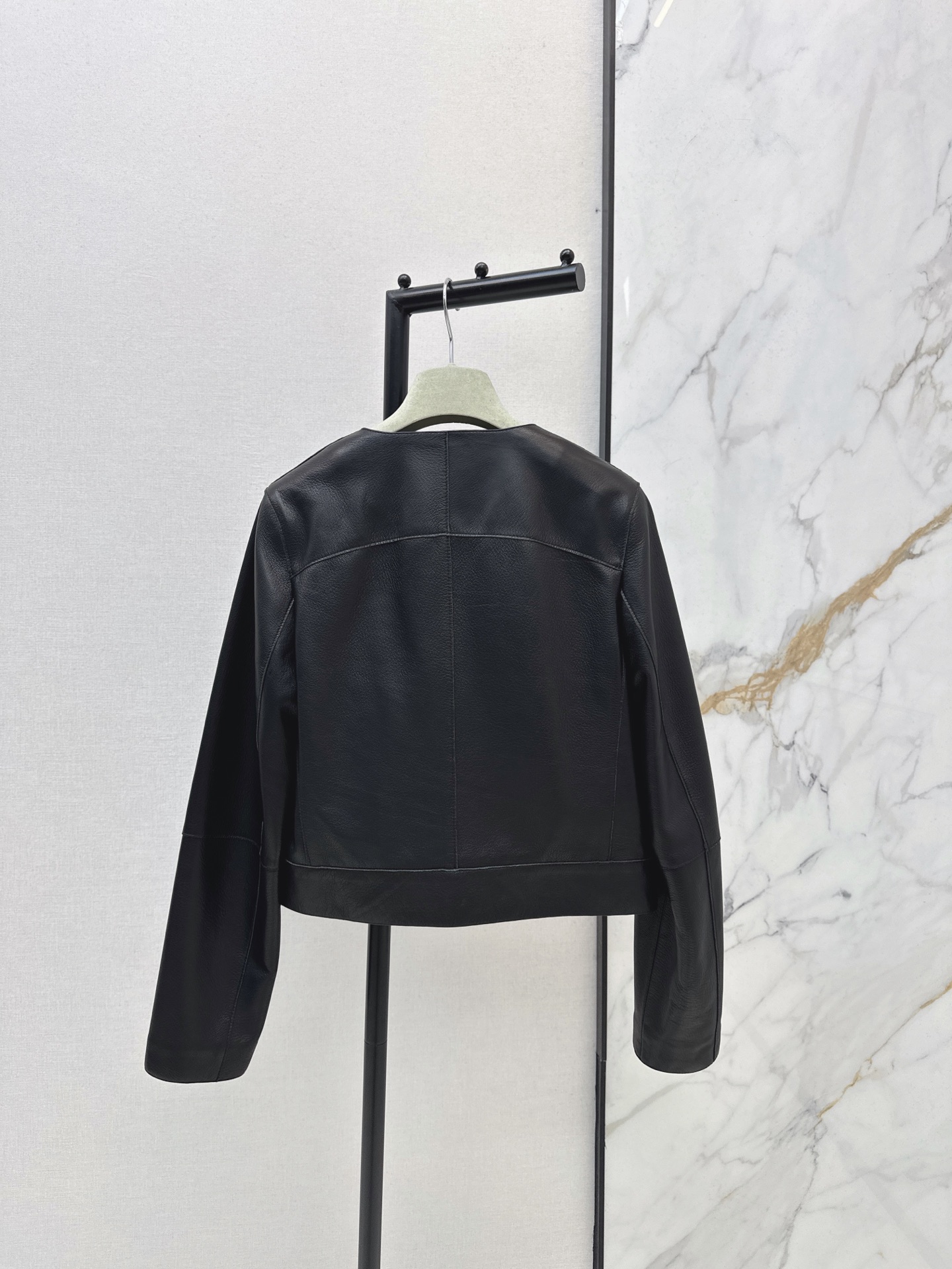 Her 26fw leather jacket