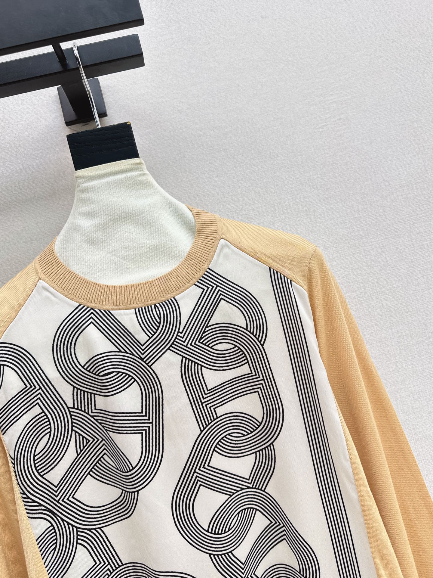 Her 26fw print knitwear