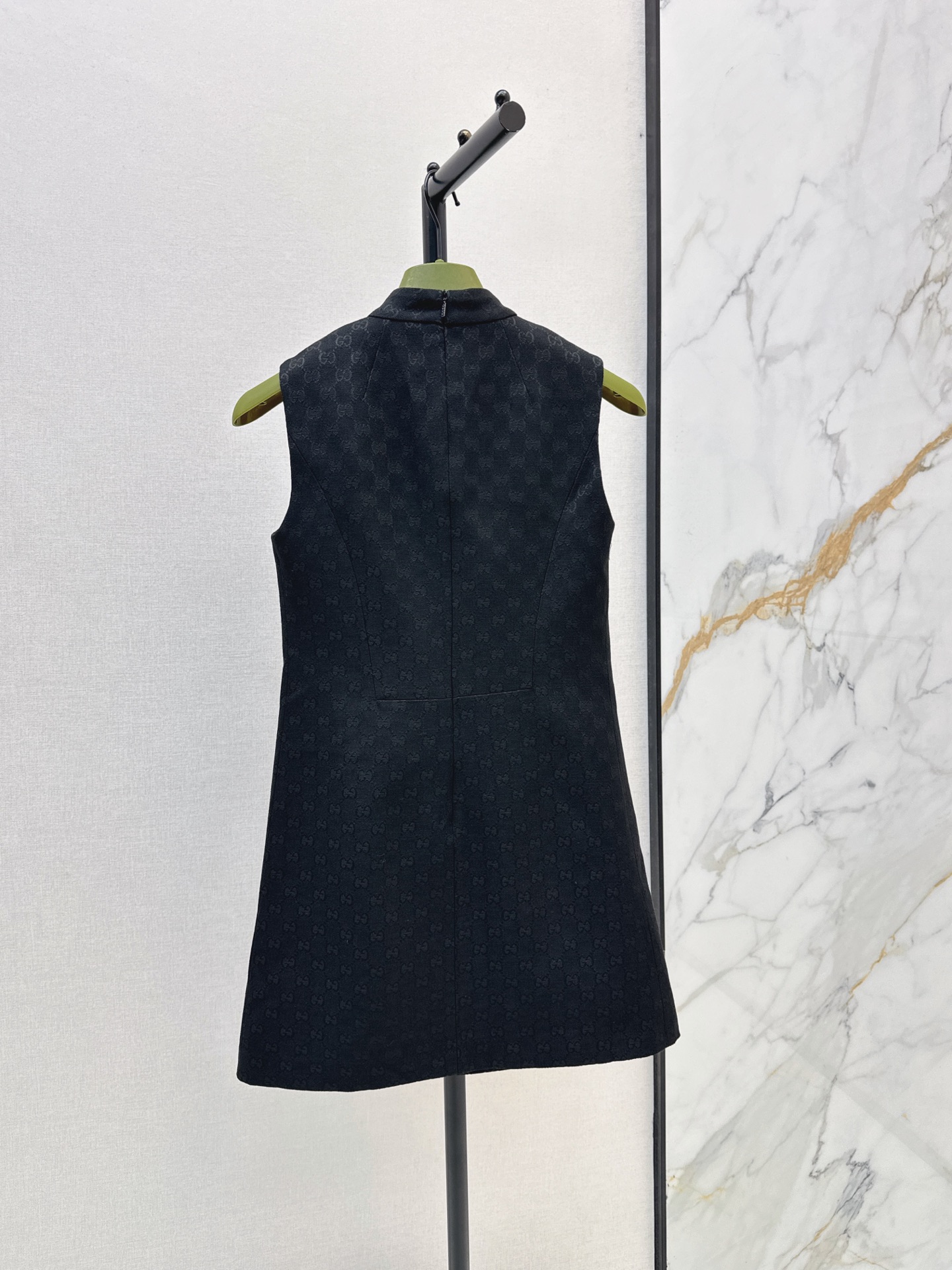 Guc 26fw sleeveless jacquard dress