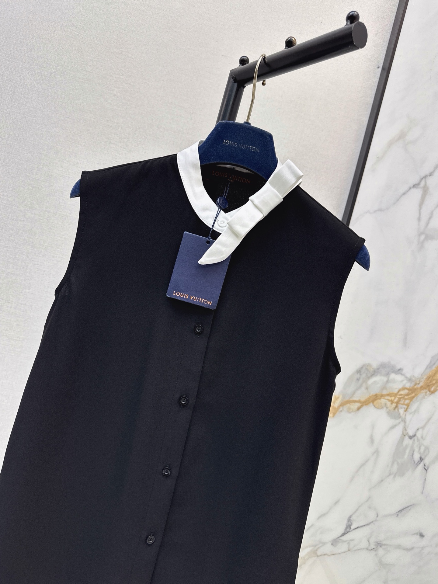 Loui 26fw sleeveless bow shirt