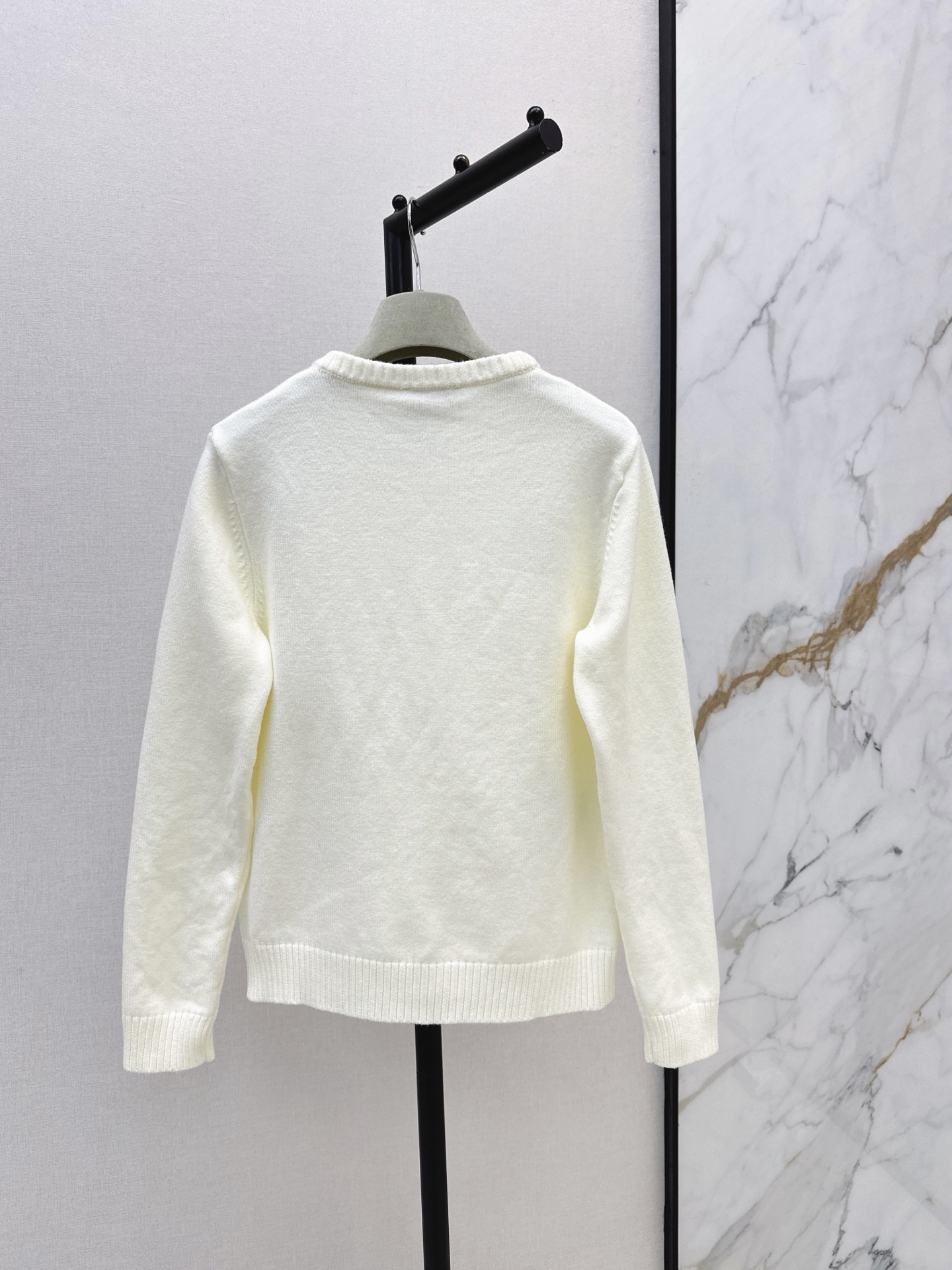 Her 26fw embroidery knit cardigan