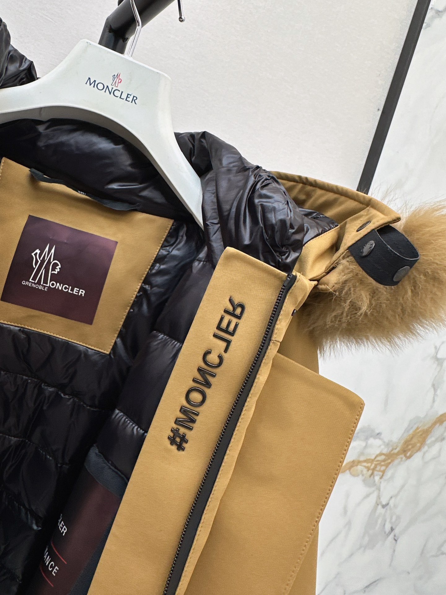 Monc 26fw hooded ski down jacket