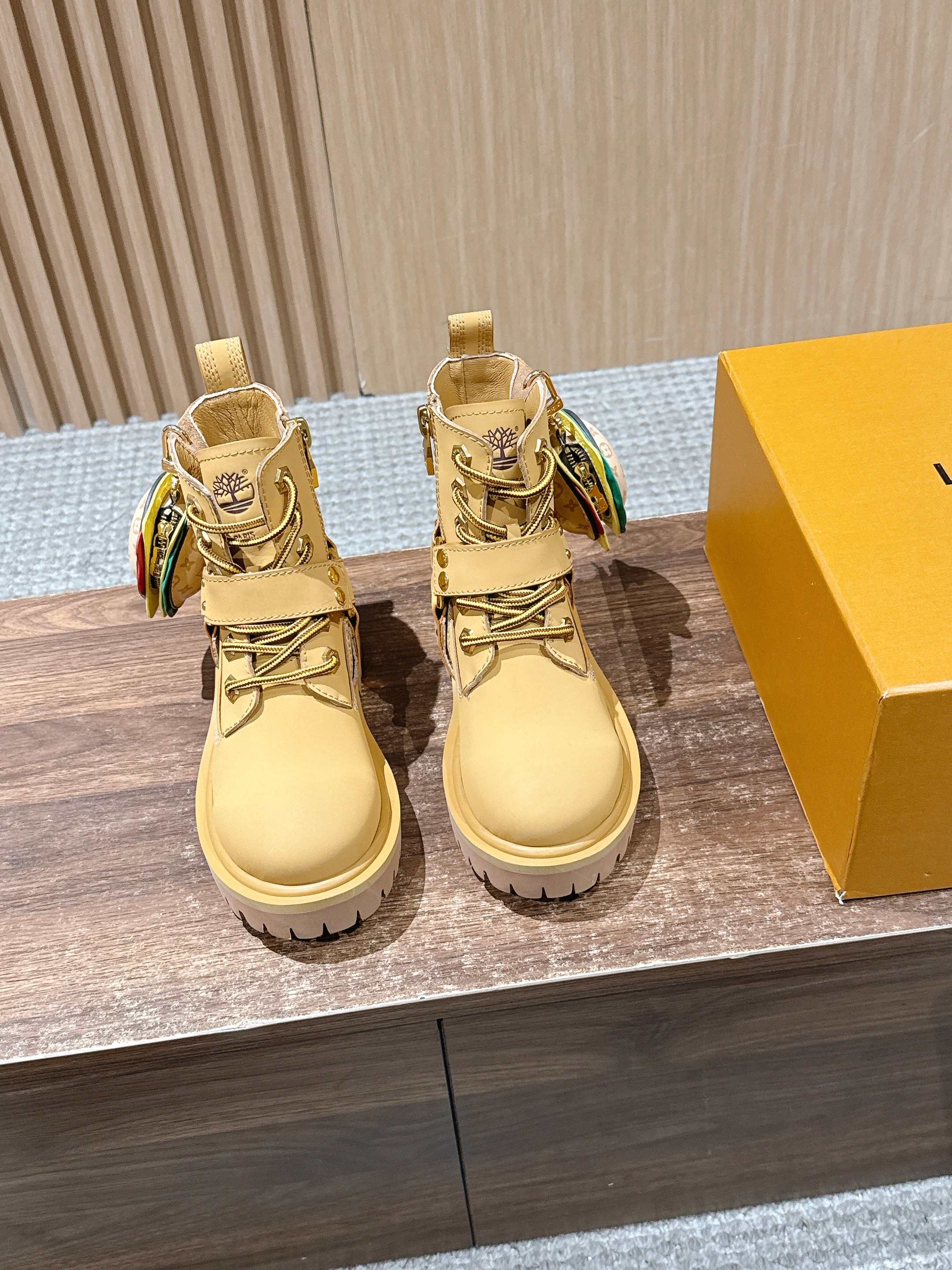Loui 25fw biker boots