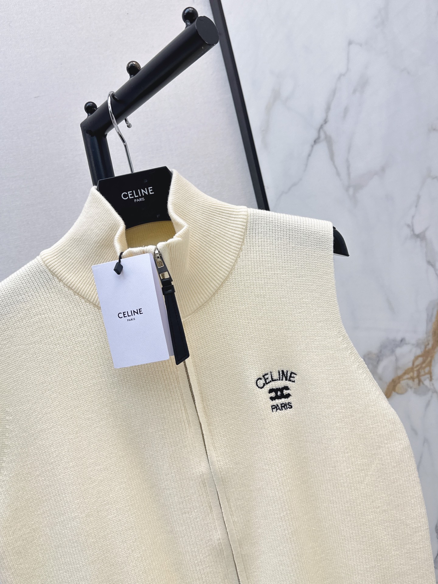 Celi 26fw knit vest