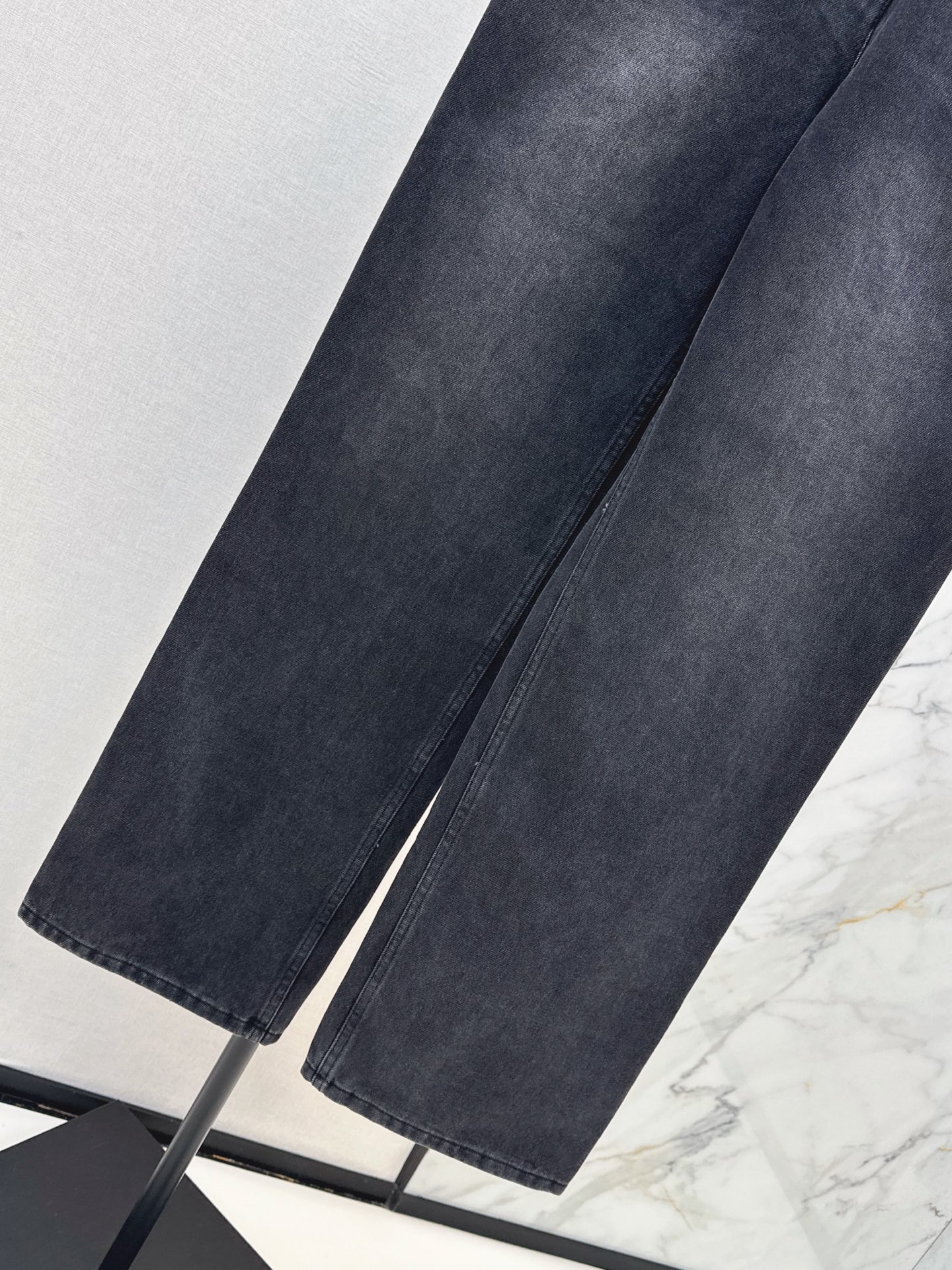 Chan 26fw straight-leg jeans