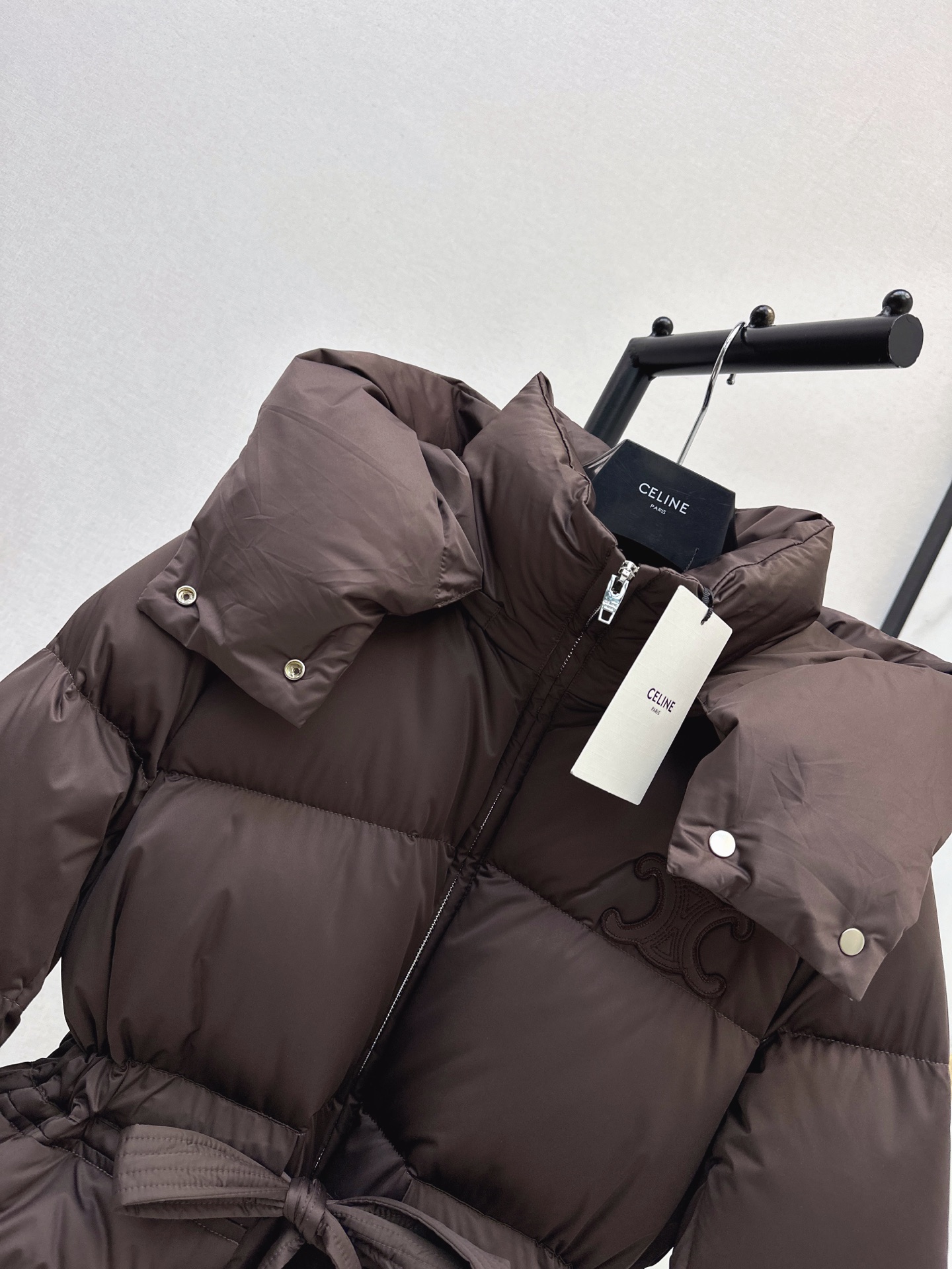 Celi 26fw hooded belted down jacket