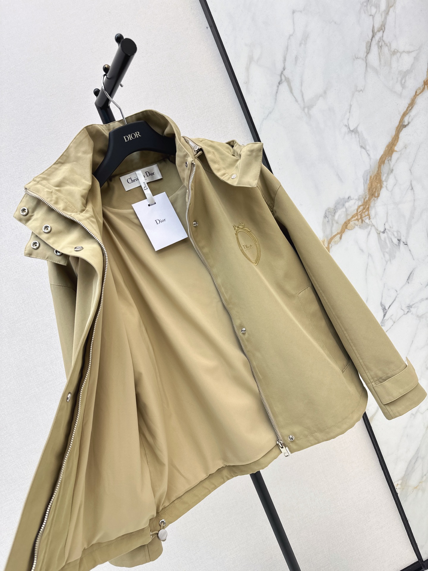 CD 26fw hooded cropped trench coats