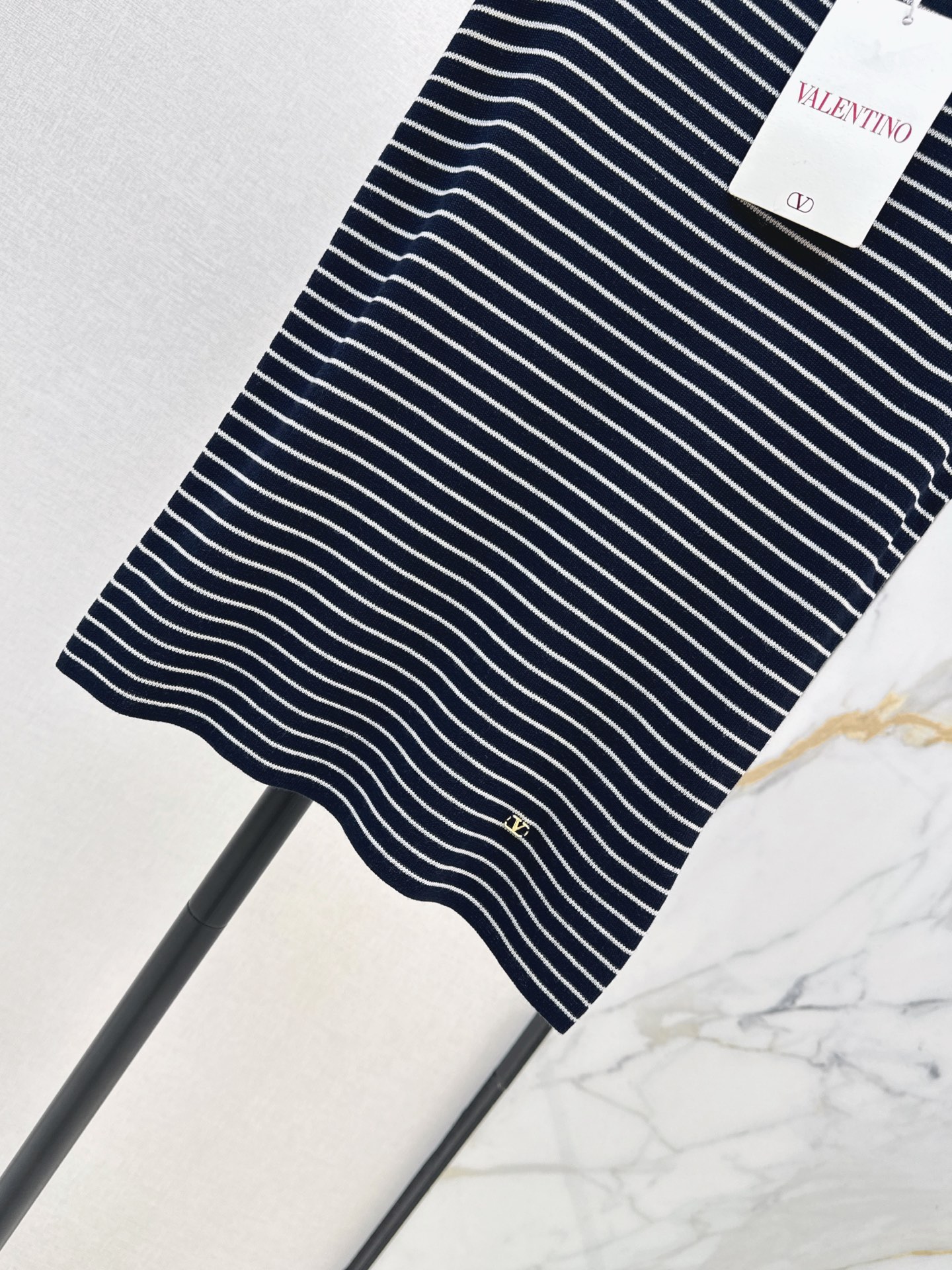 Valen 26fw stripe knitwear