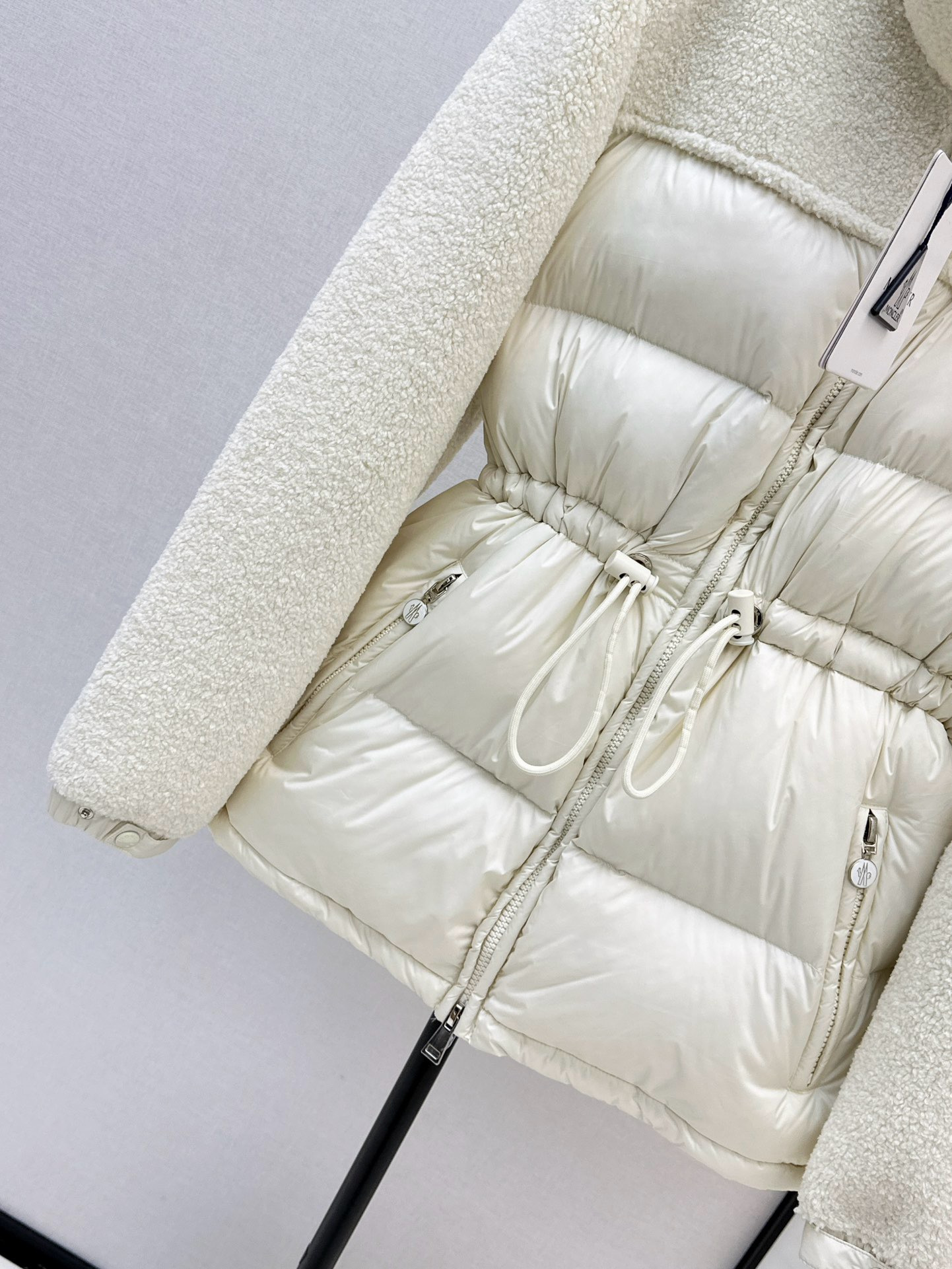 Monc 26fw sherpa-panel cinched-waist puffer jacket