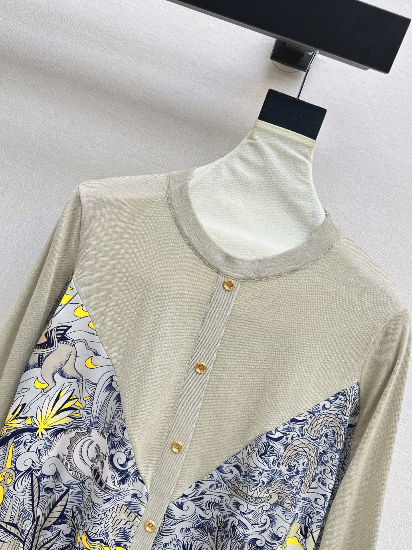 Her 26fw print knit cardigan