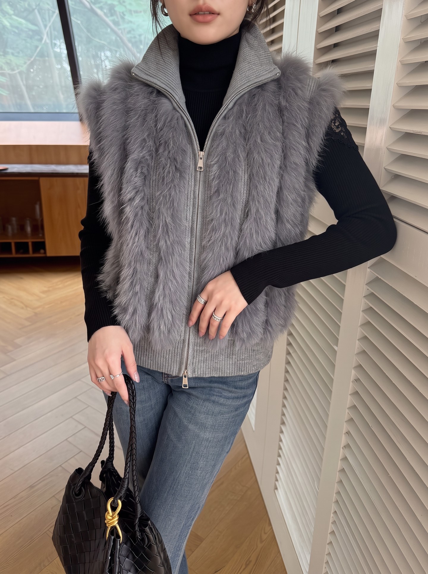 Fen 26fw fur-trim knit vest