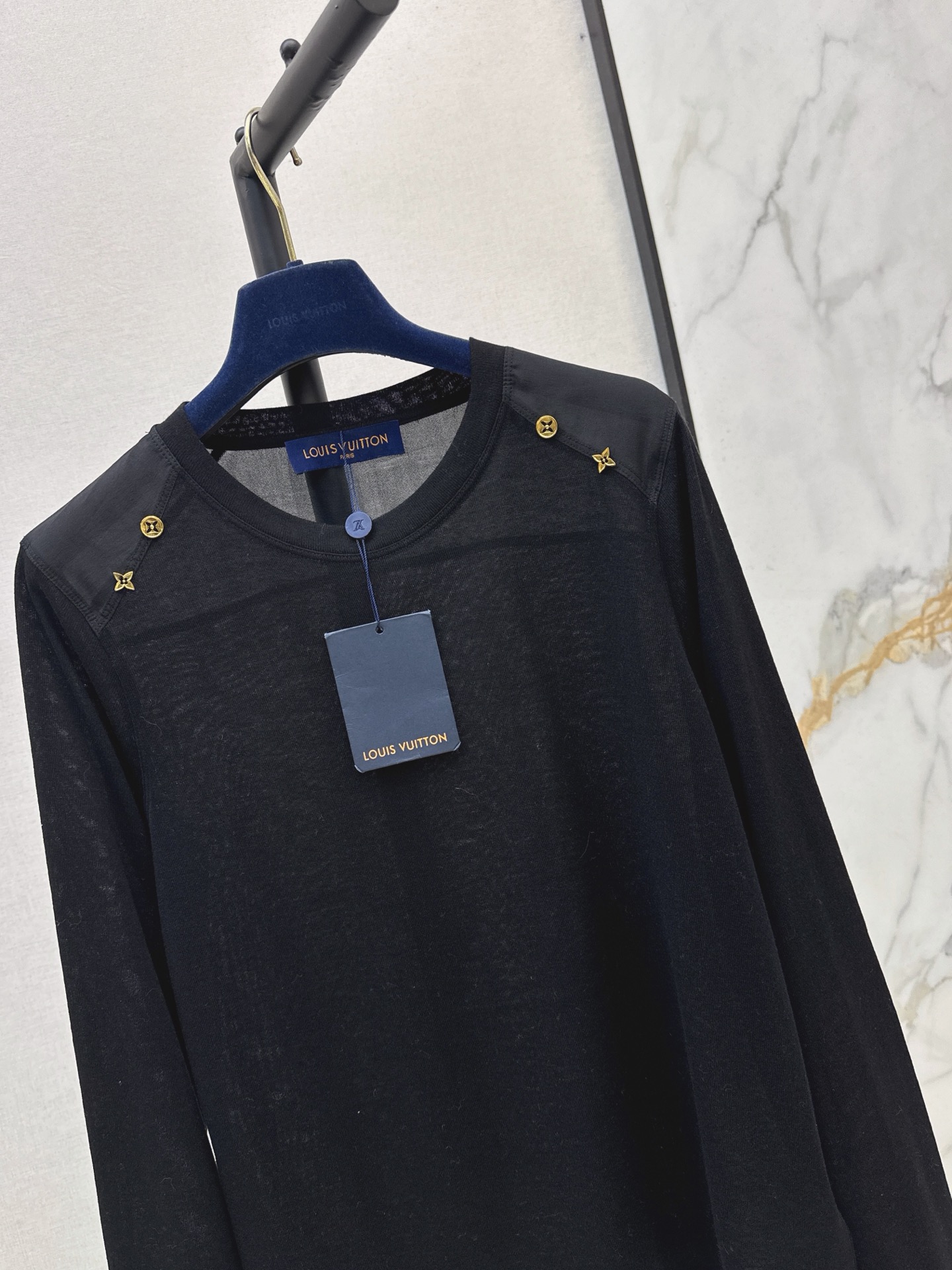 Loui 26fw basic tee