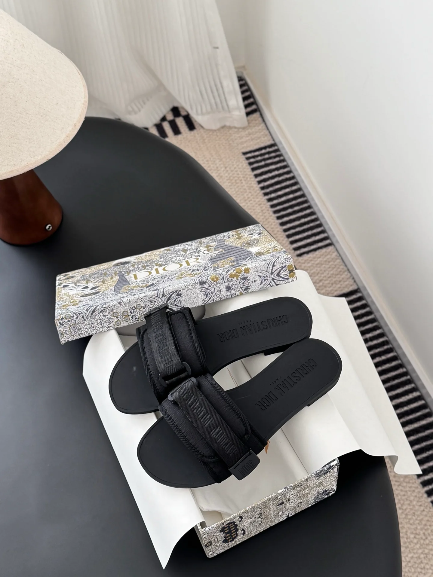 CD 25fw sandals