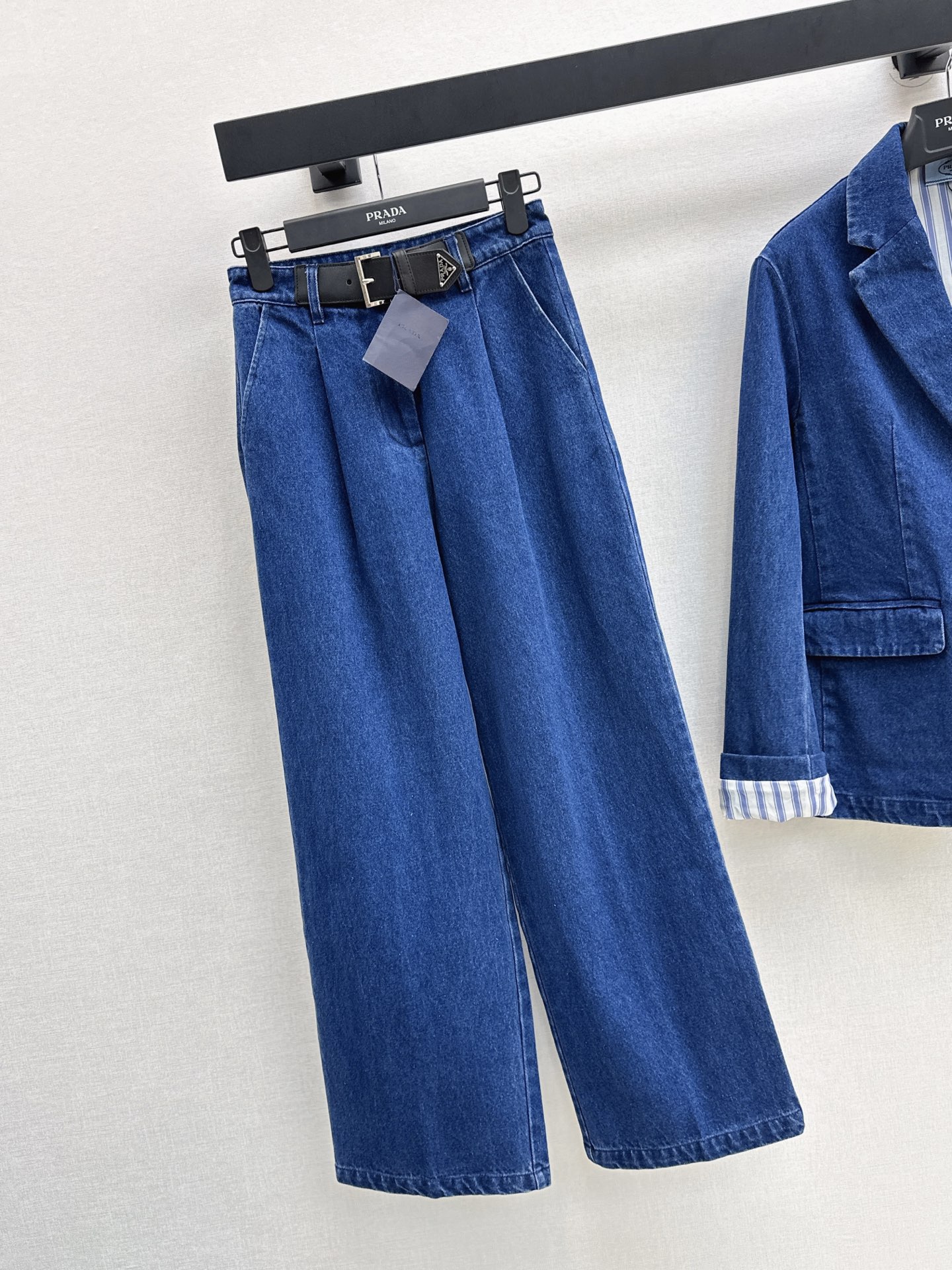 Pra 26fw belted straight-leg jeans