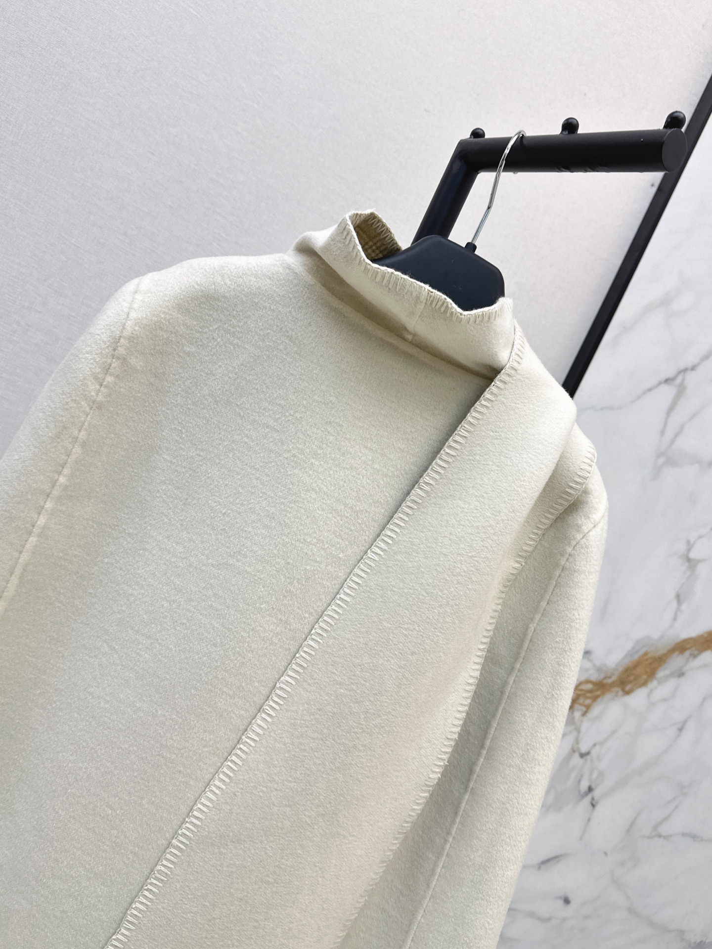 Max 26fw woolen cape overcoats