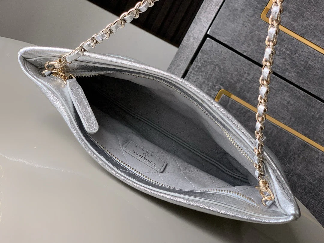 Chan shoulder bag