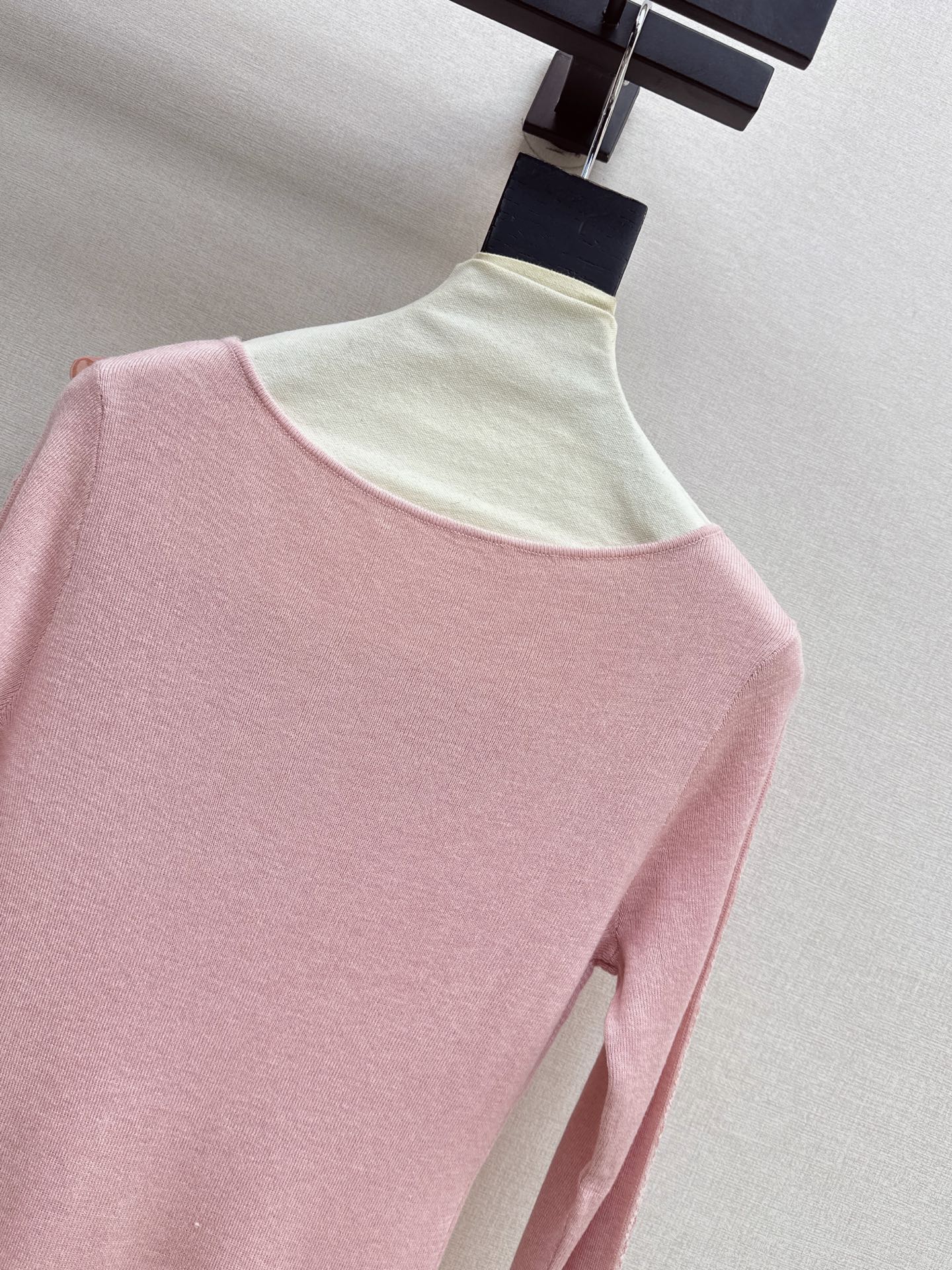 ES 26fw lace embroidery knit basic tee
