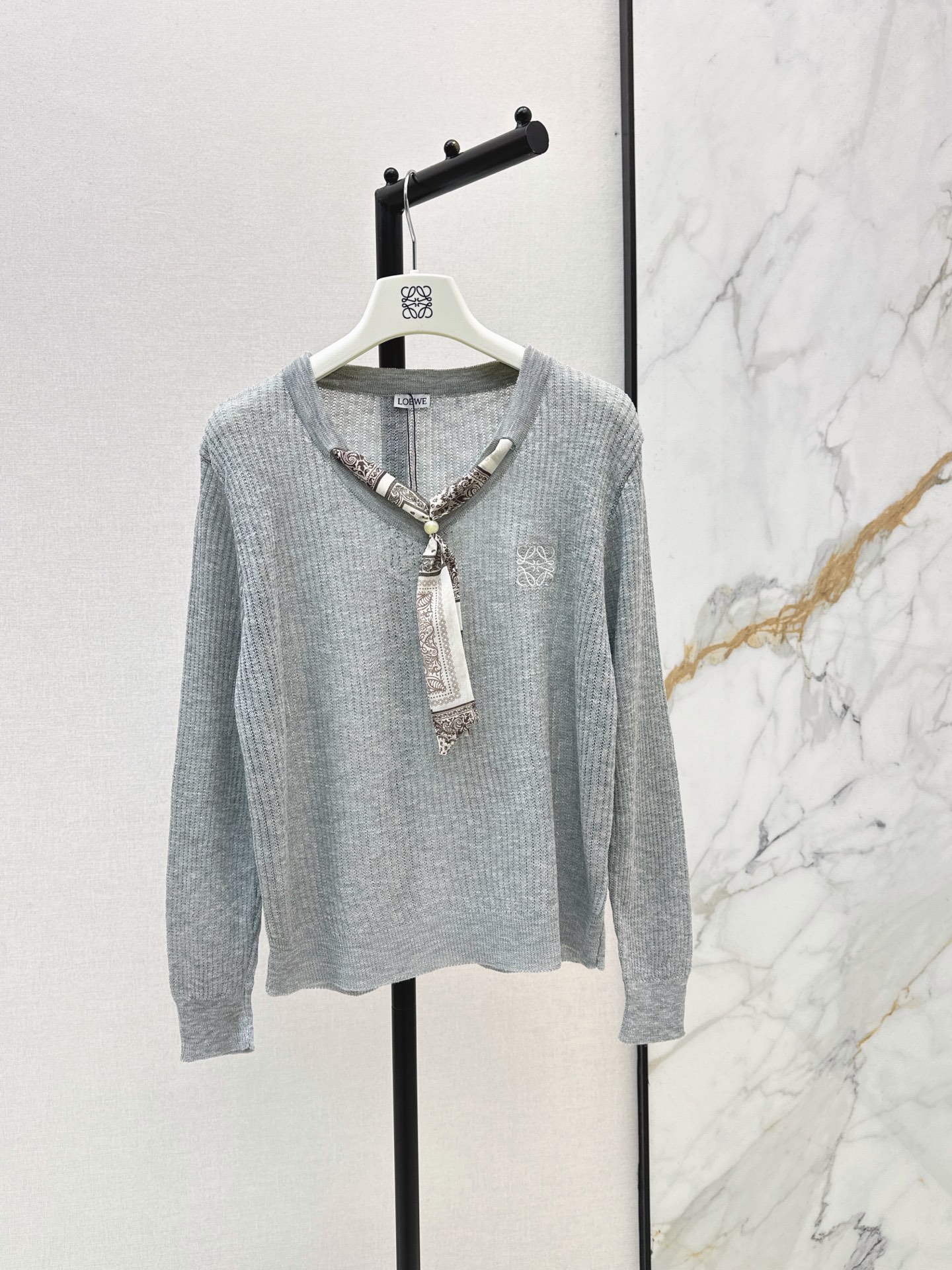 Loe 26fw scraf knit sweater
