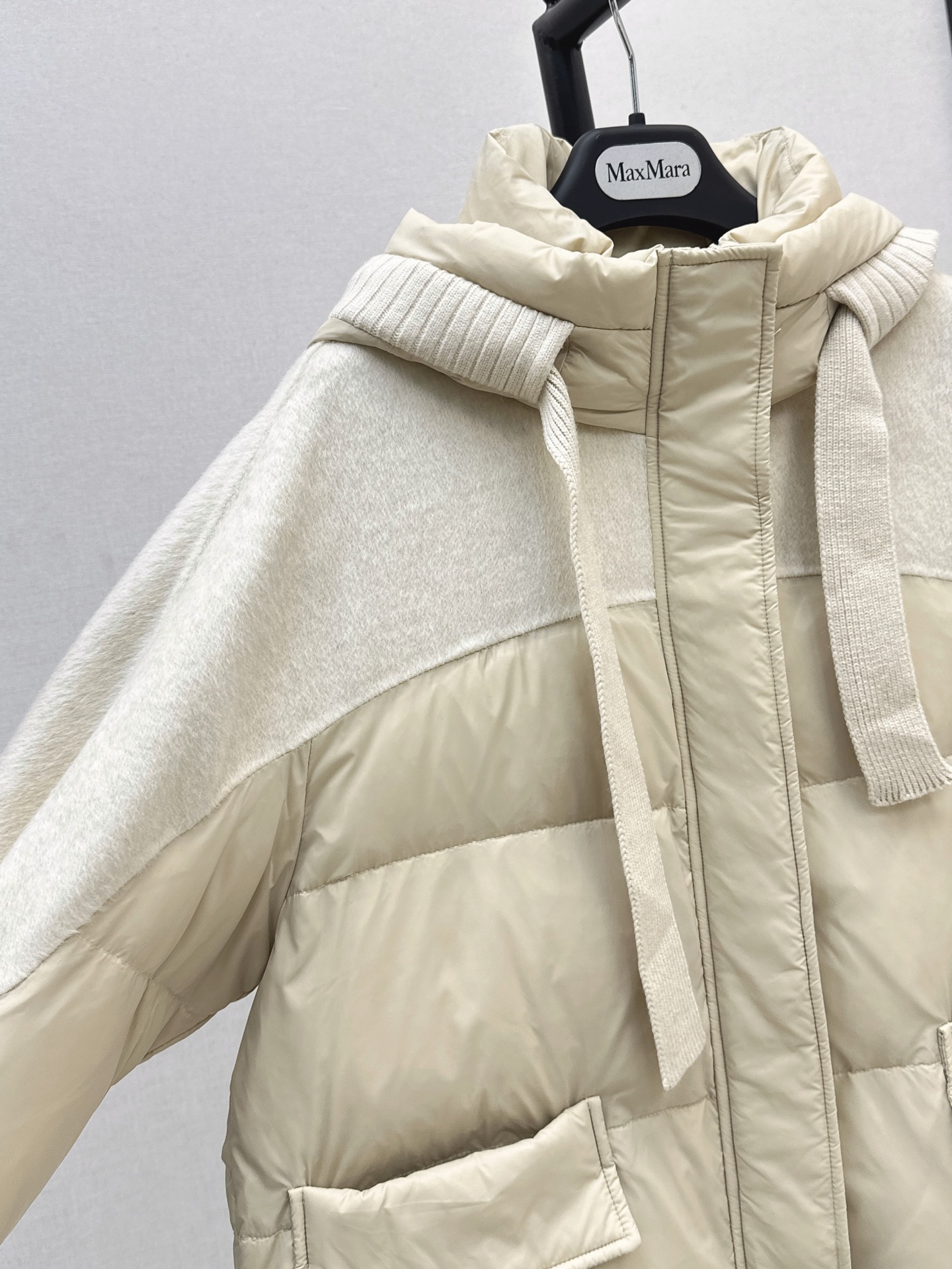 Max 26fw knit contract hooded down jacket