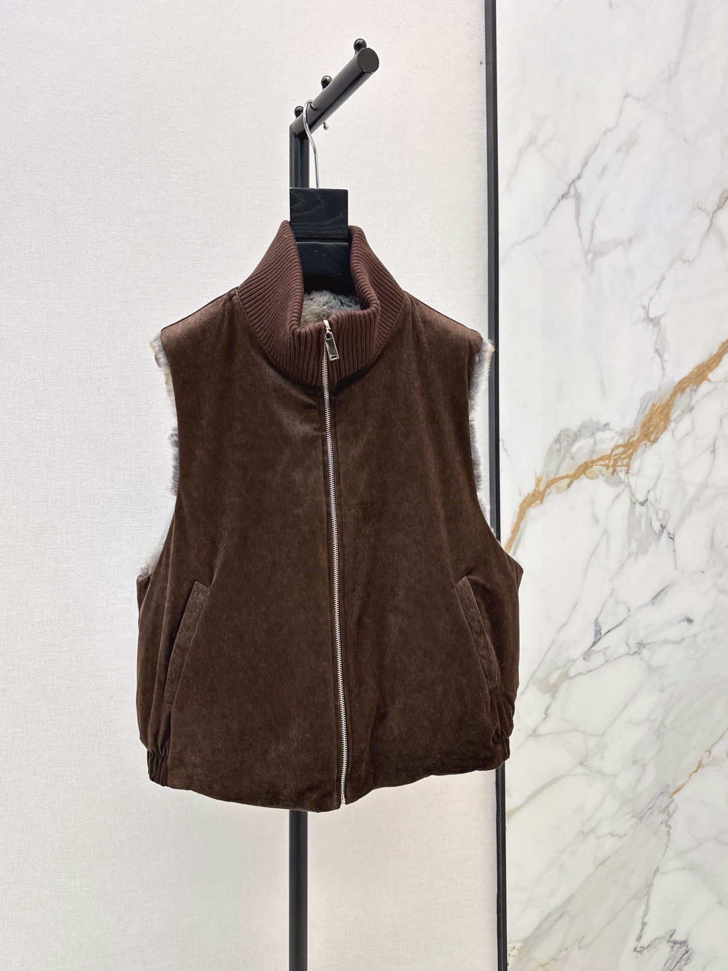 Sain 26fw reversible fur vest jacket